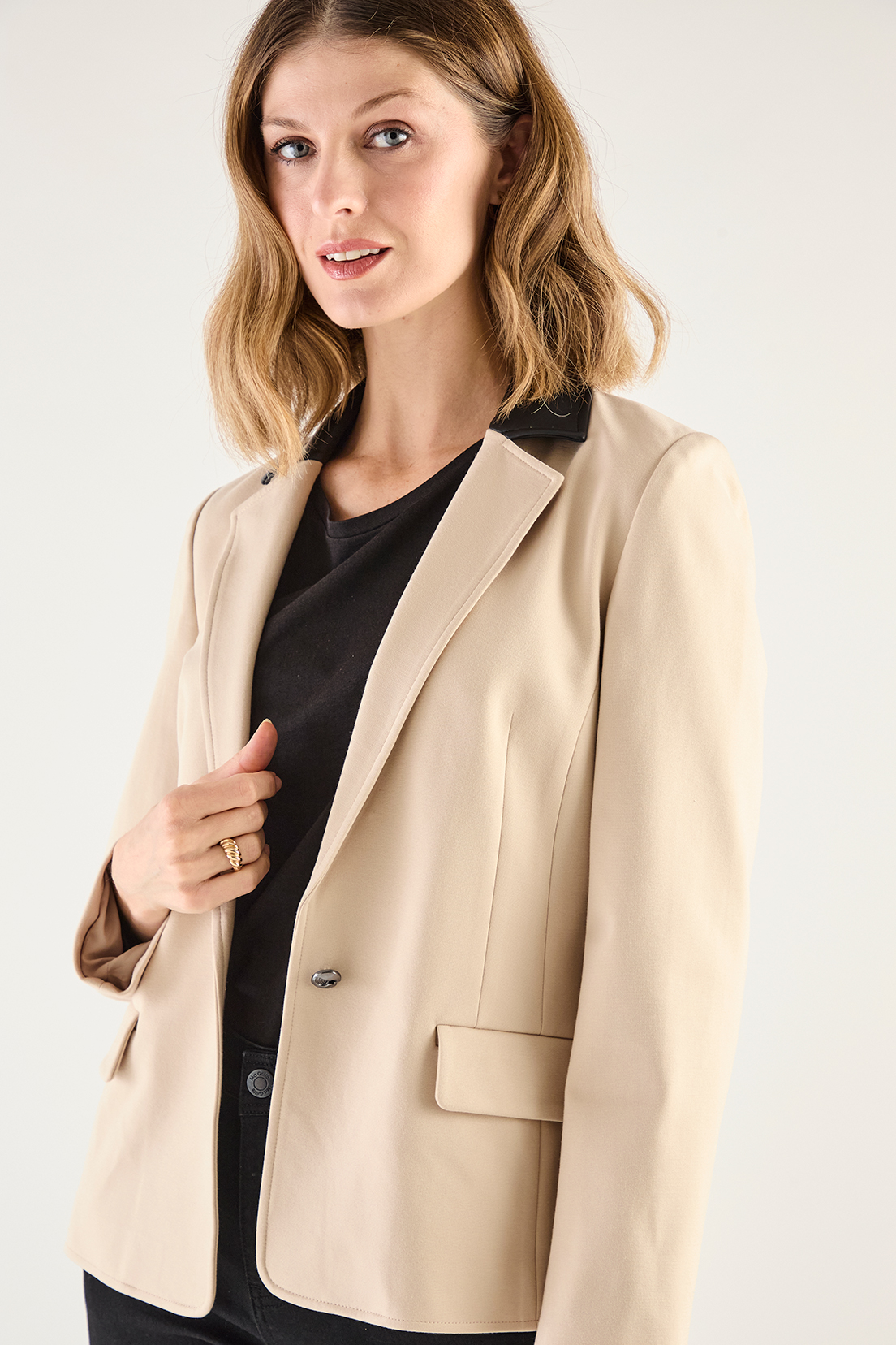 BLAZER MUJER GRIFFE BEIGE LISO - 2