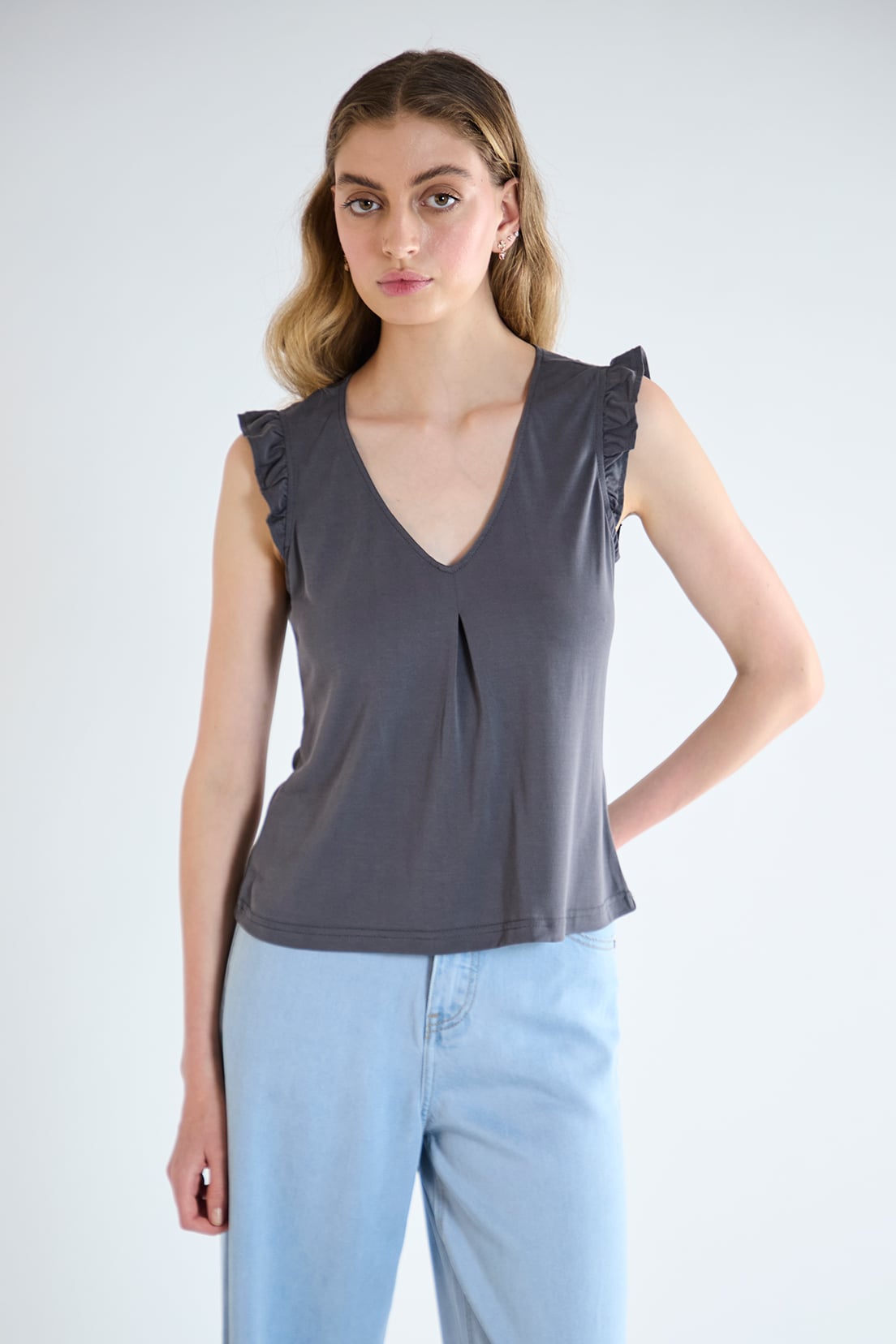 POLERA SIN MANGAS MUJER IO - 1