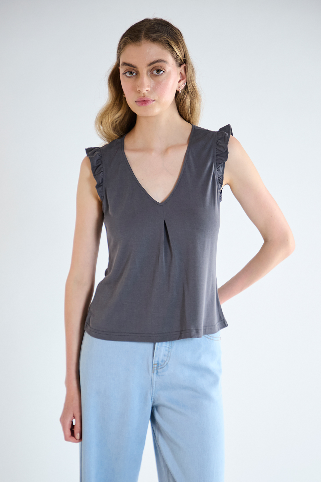 POLERA SIN MANGAS MUJER IO - 1