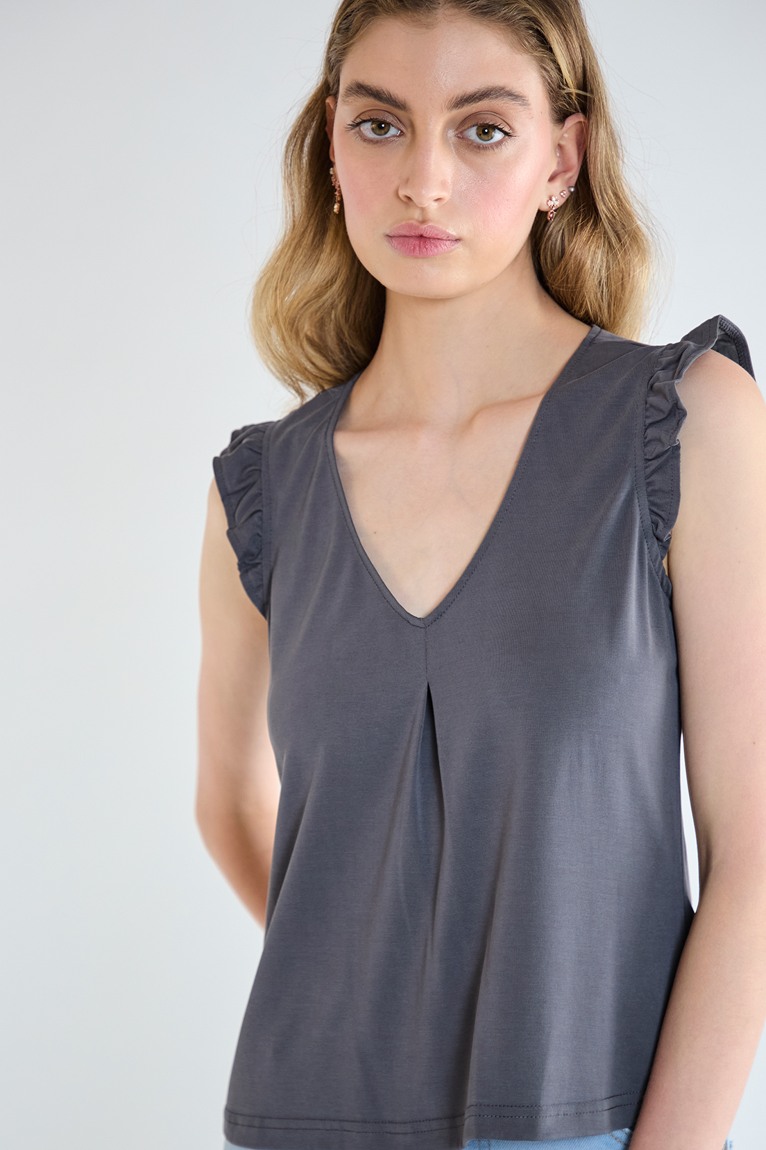POLERA SIN MANGAS MUJER IO - 2