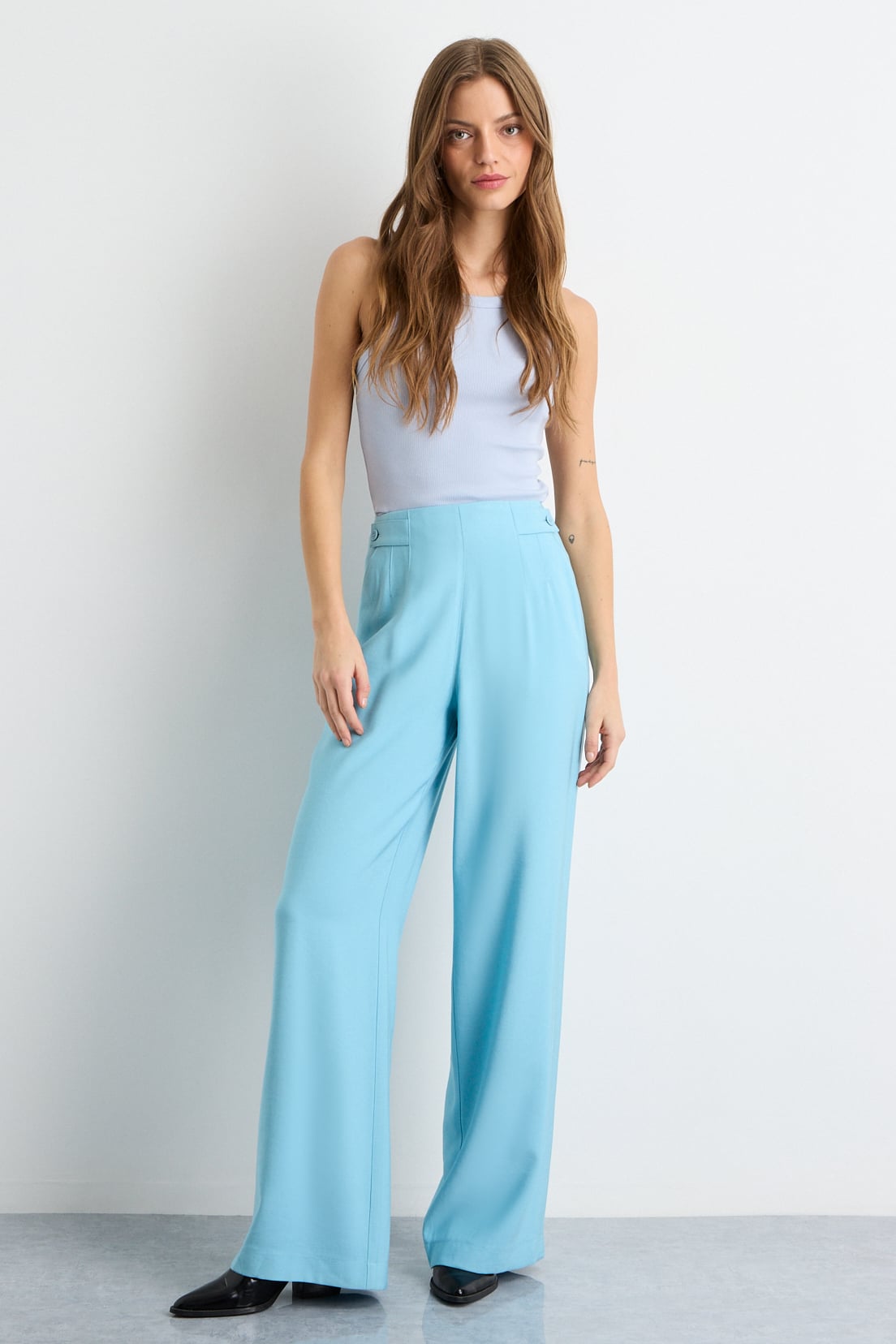 PANTALON CELESTE MUJER IO - 1