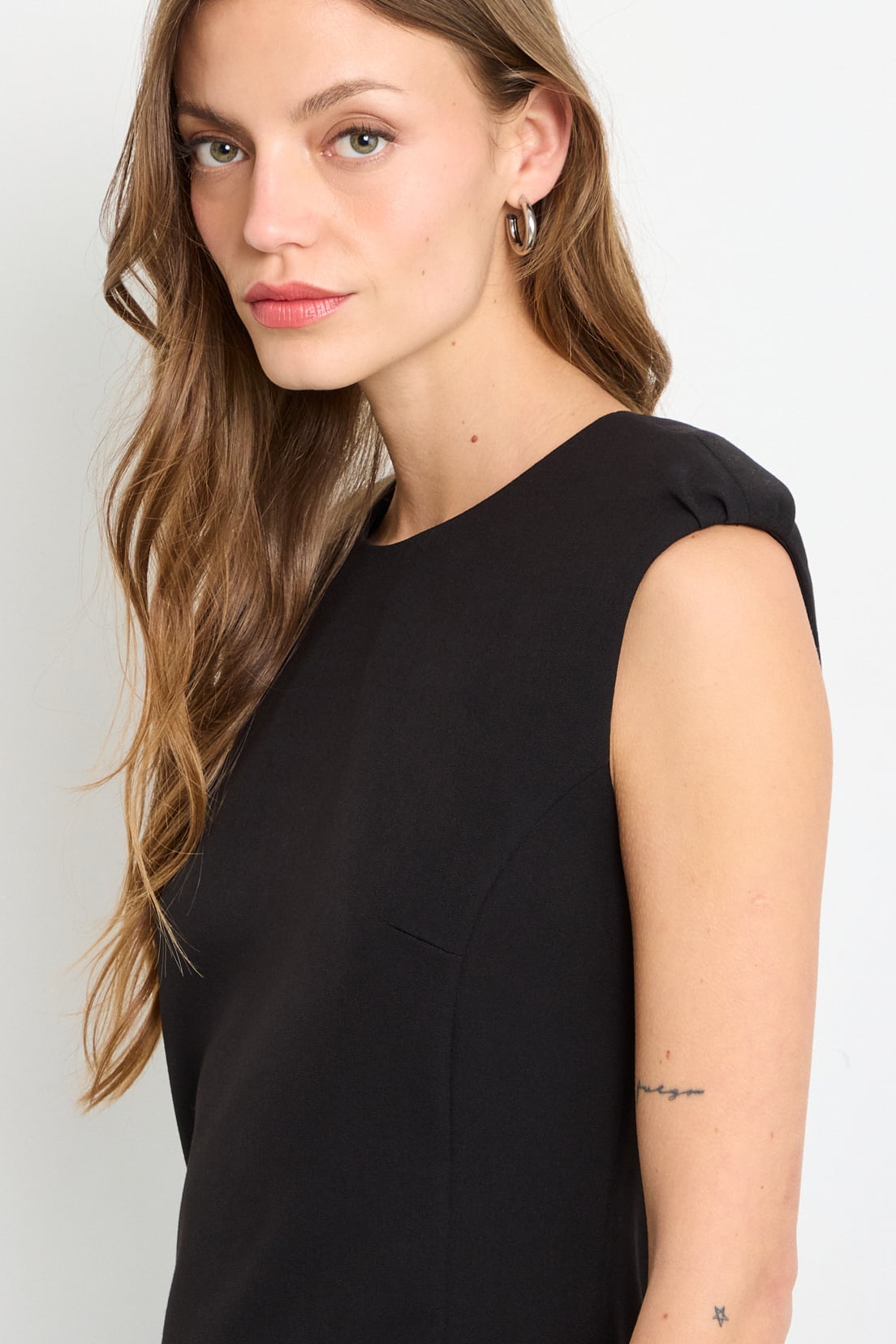 VESTIDO CORTO NEGRO MUJER IO - 2