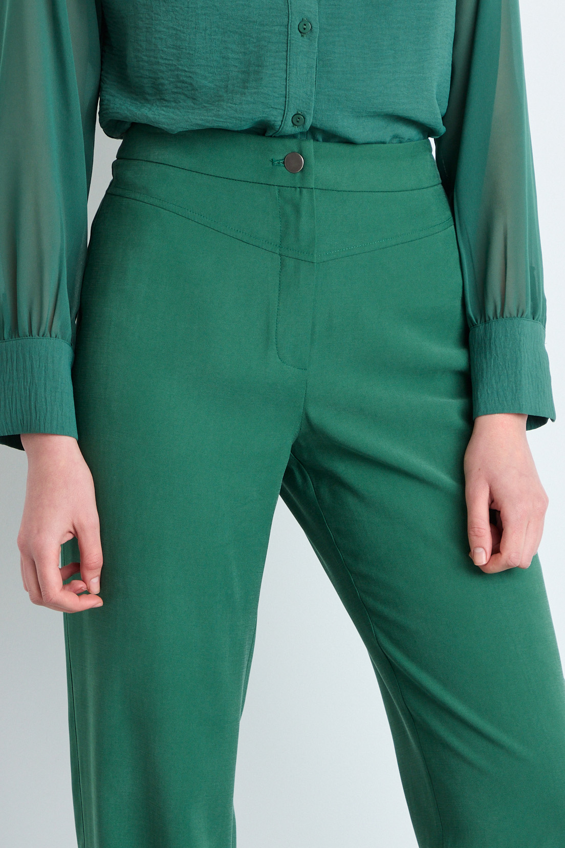 PANTALON VERDE OLIVA MUJER IO - 2