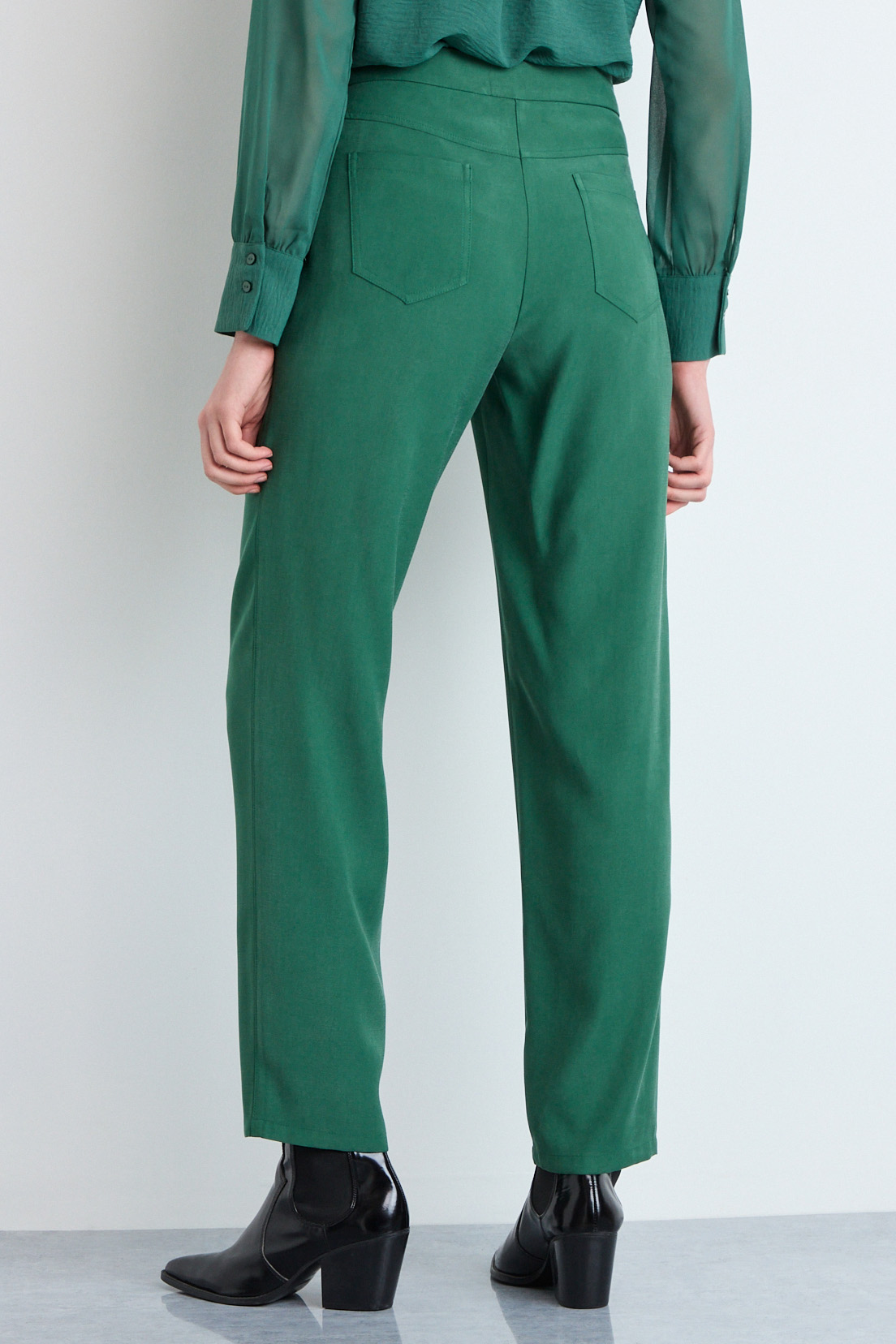 PANTALON VERDE OLIVA MUJER IO - 4