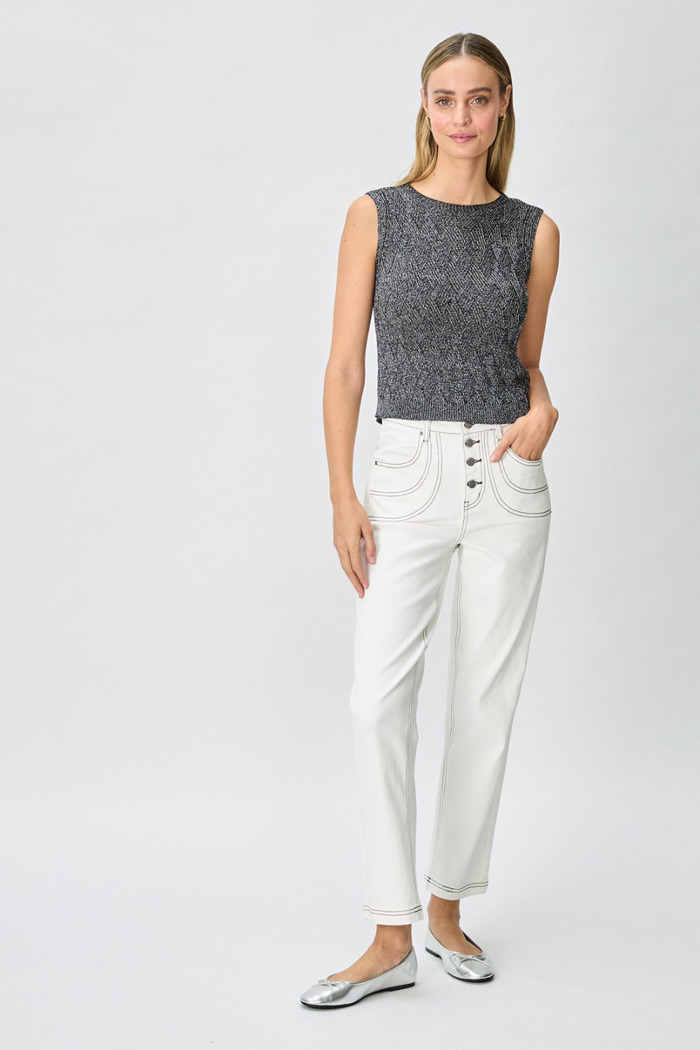 POLERA SIN MANGAS NEGRO MUJER IO - 5