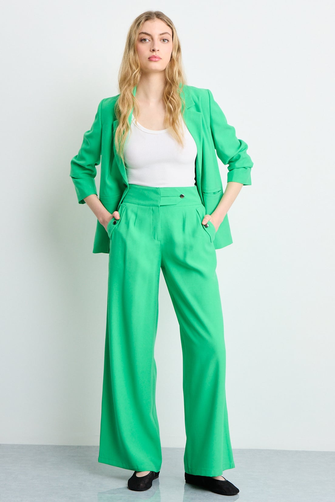PANTALON VERDE OLIVA MUJER IO - 1