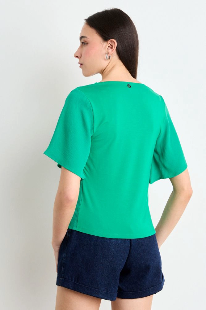 POLERA MANGA CORTA VERDE OLIVA MUJER IO - 3