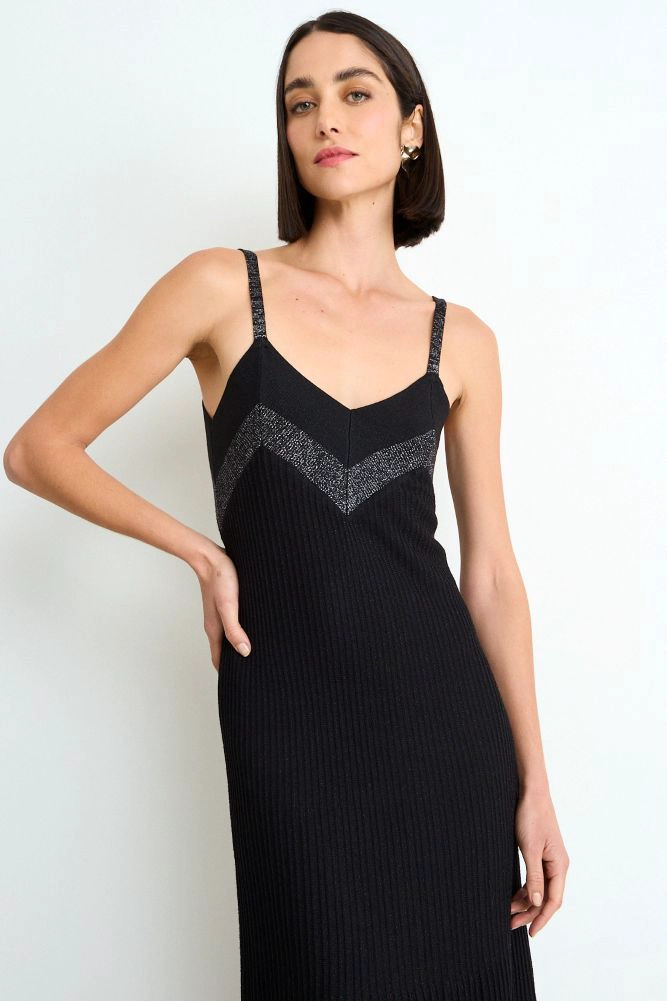 VESTIDO LARGO LISO PLIZADO NEGRO MUJER ASH - 3