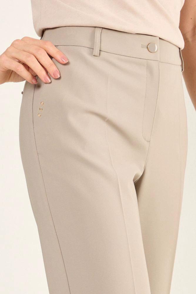 PANTALON FORMAL CON BASTA DOBLADA AVELLANA MUJER MAGRIFFE - 2