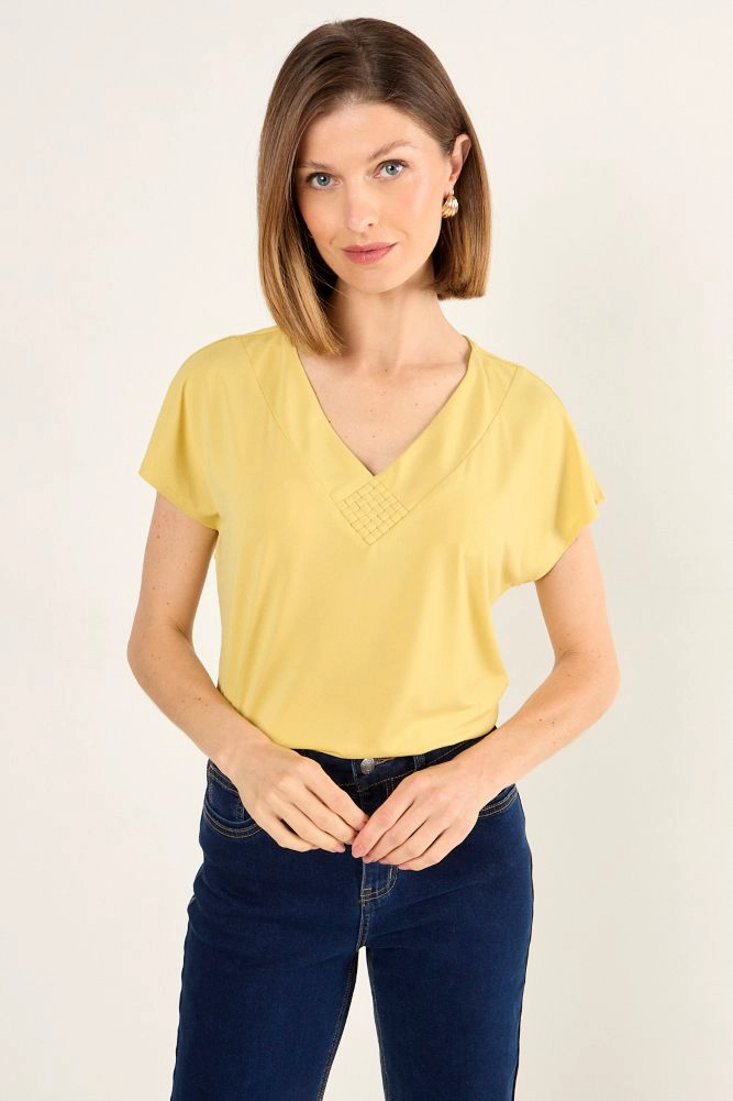 POLERA ESCOTE EN V AMARILLO MUJER MAGRIFFE - 1