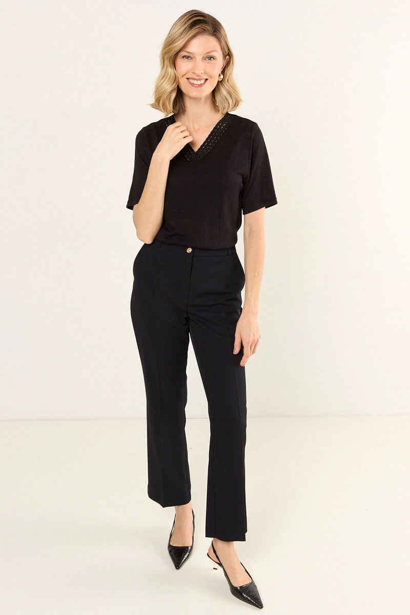 POLERA ESCOTE EN V CON MACRAME NEGRO MUJER MAGRIFFE - 5