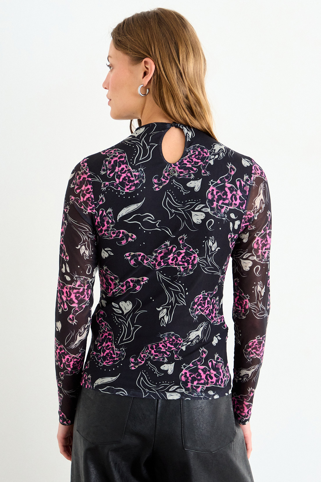 POLERA FANTASIA NEGRO MUJER IO - 3
