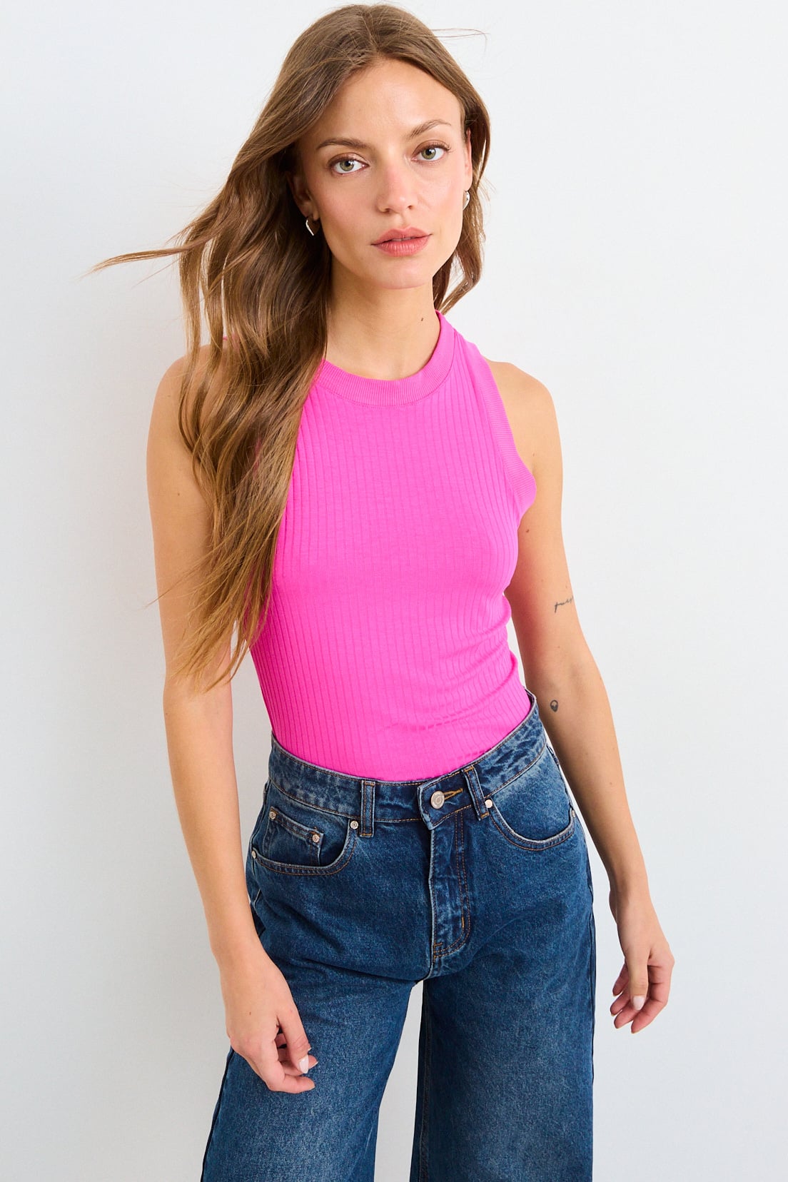 POLERA SIN MANGAS LISA FUCSIA MUJER IO - 2