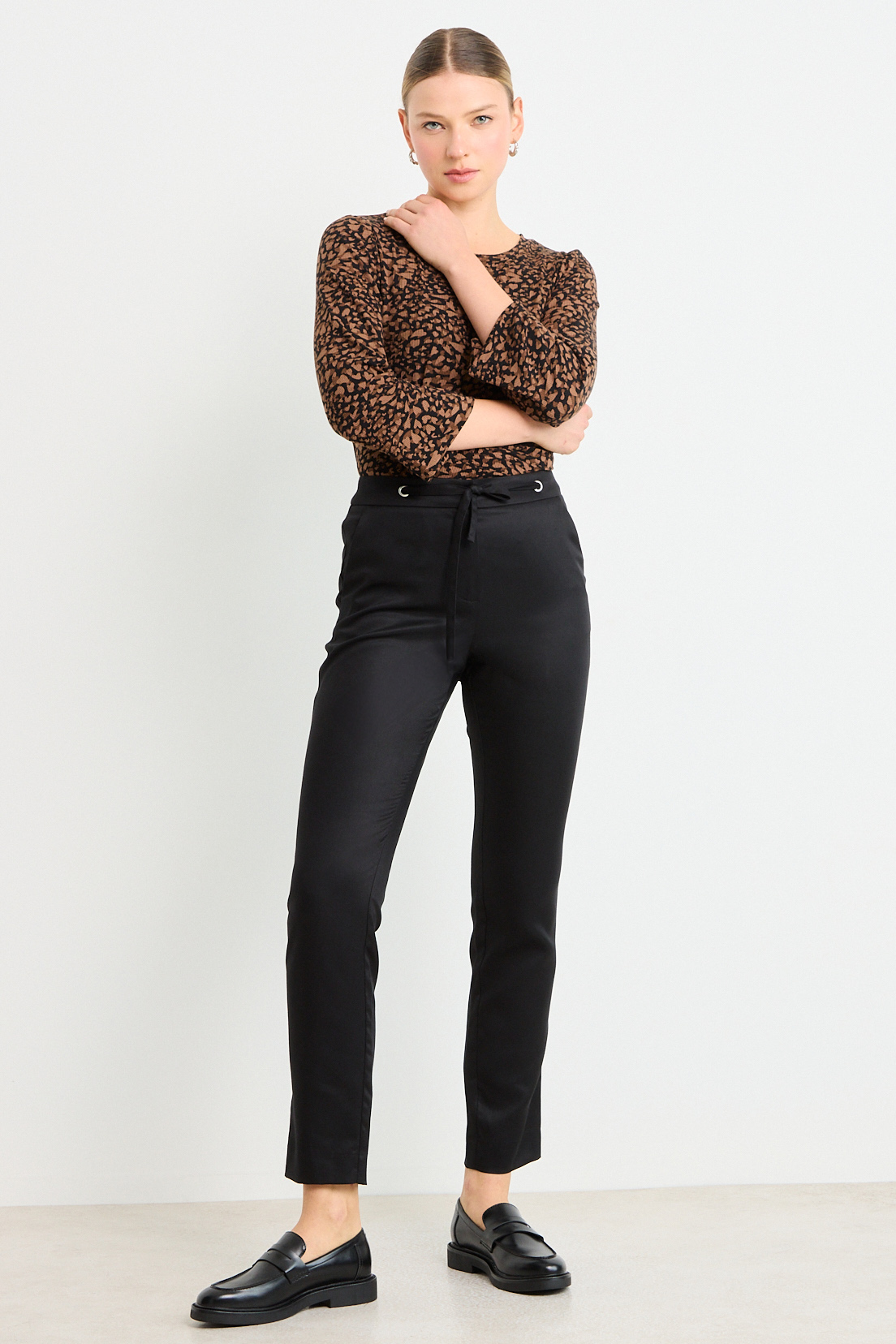 PANTALON LISO NEGRO MUJER ASH - 1
