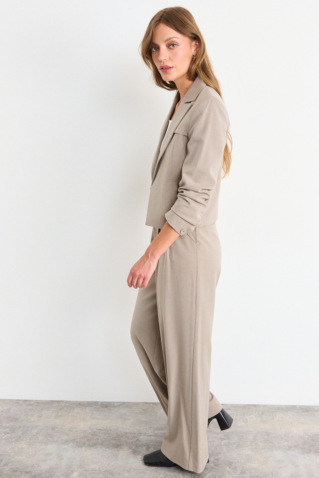 BLAZER LISO AVELLANA MUJER IO - 5