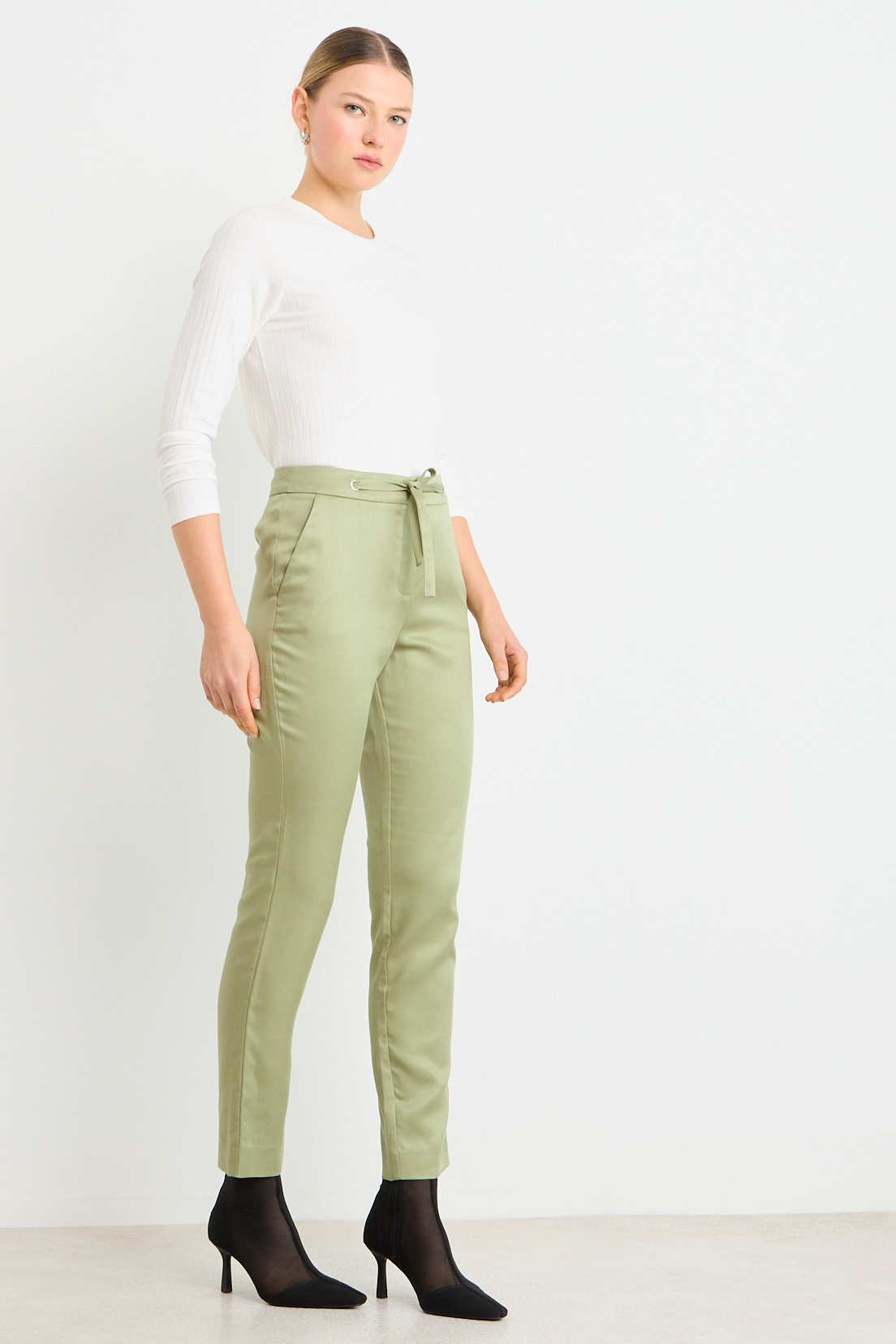 PANTALON LISO VERDE OLIVA MUJER ASH - 5