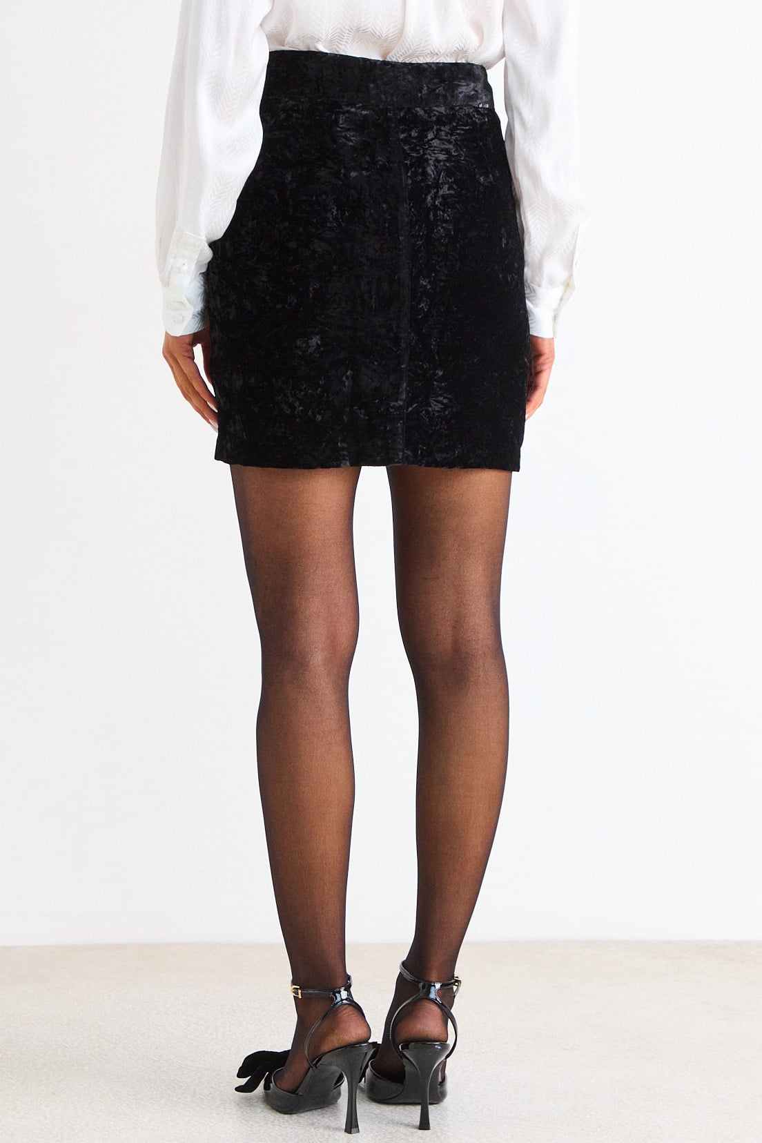 FALDA CORTA VELVET NEGRO MUJER ASH - 4