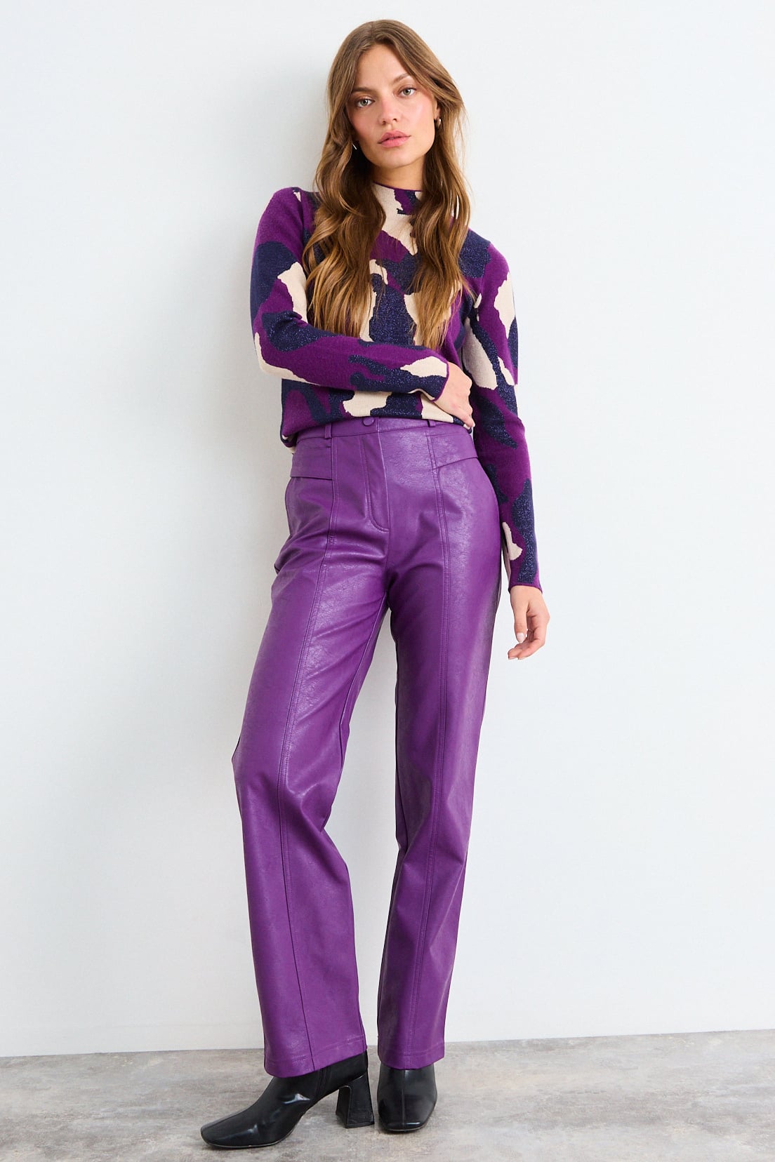 PANTALON LISO MORADO MUJER IO - 1