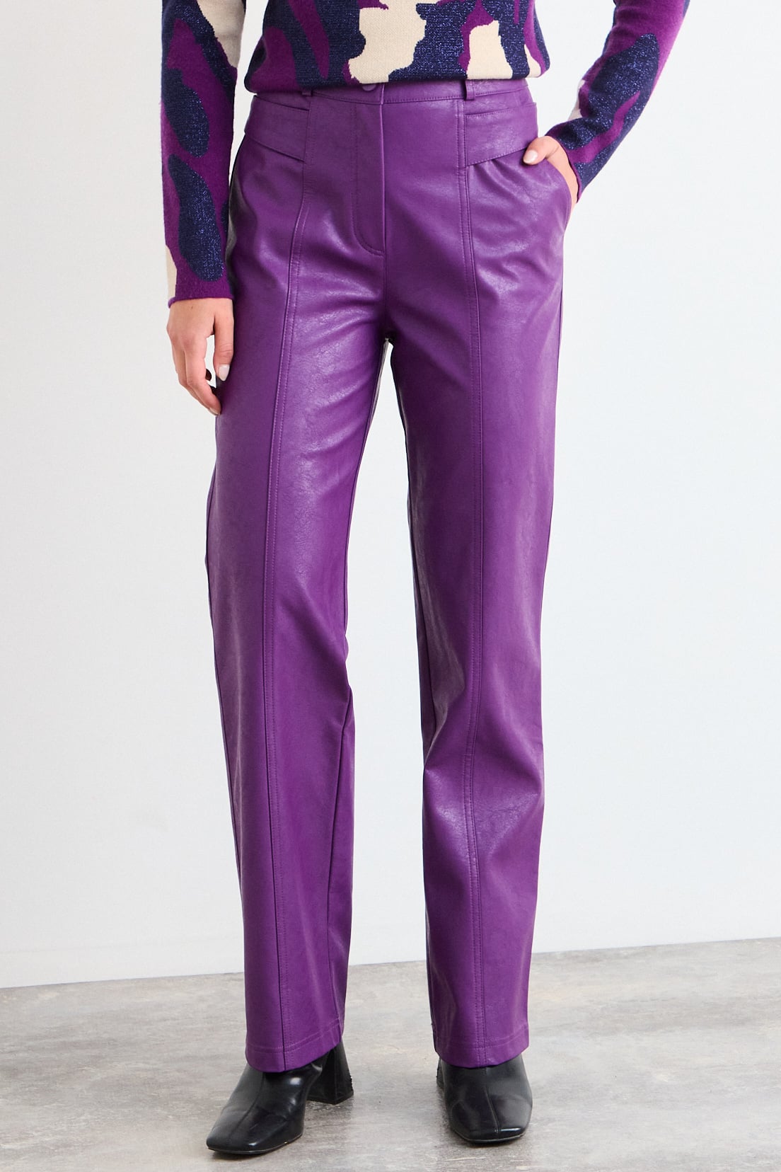 PANTALON LISO MORADO MUJER IO - 2