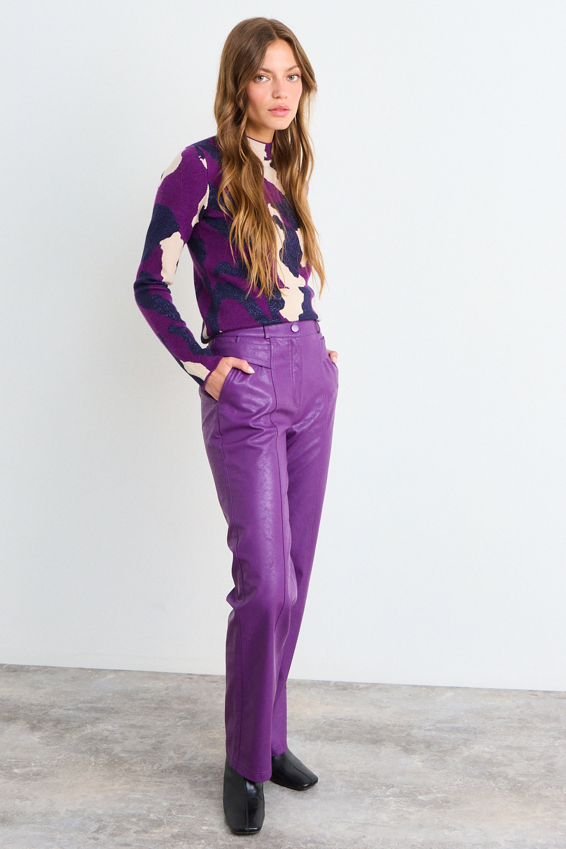 PANTALON LISO MORADO MUJER IO - 5