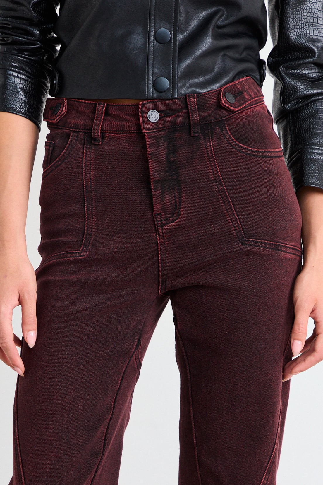 JEANS LISO BURDEOS MUJER IO - 3