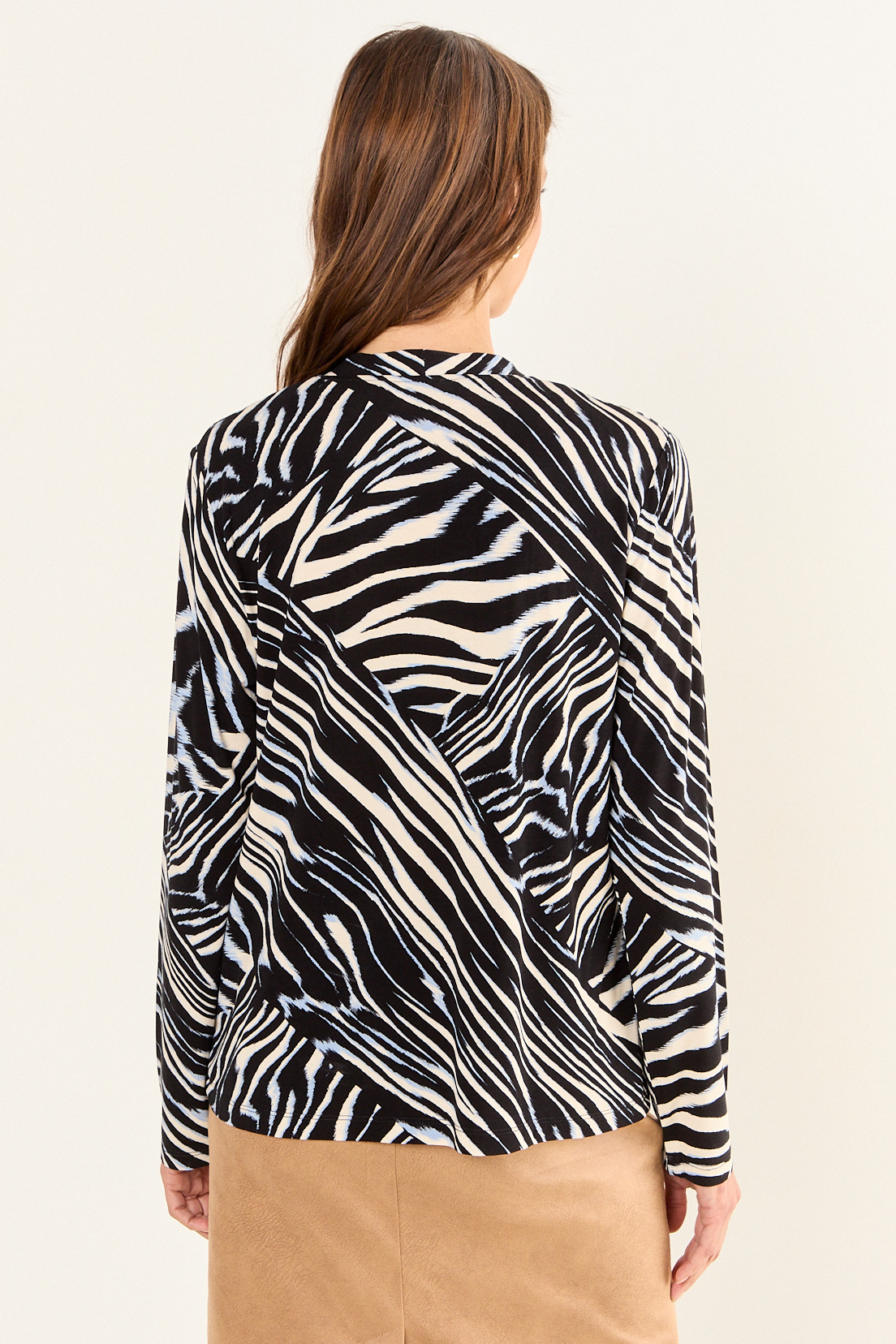 POLERA FANTASIA ESCOTE EN V CRUDO MUJER MAGRIFFE - 3
