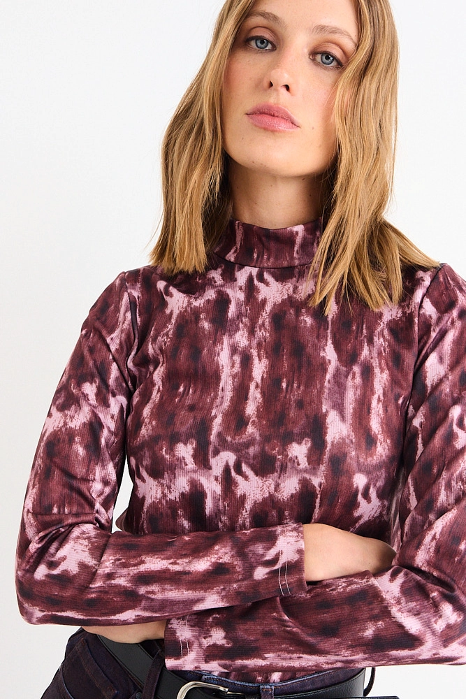 POLERA FANTASIA BURDEO MUJER IO - 2