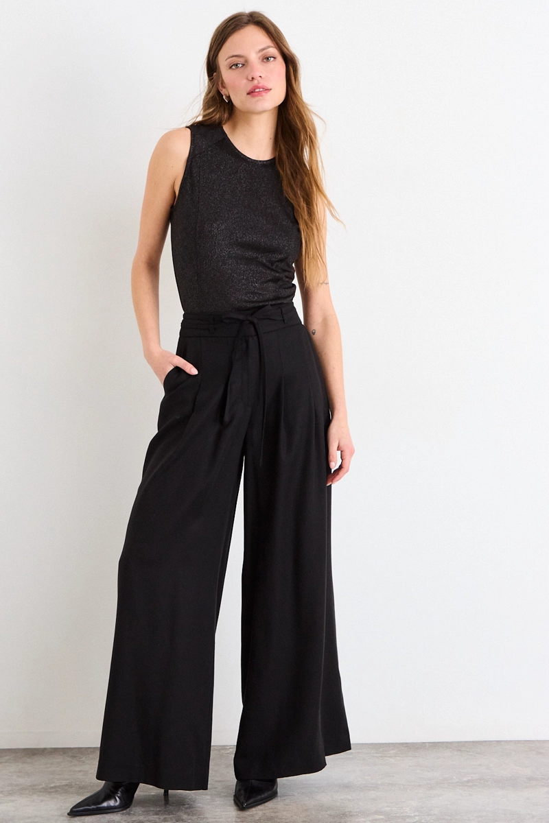 POLERA SIN MANGAS LISA NEGRO MUJER IO - 5