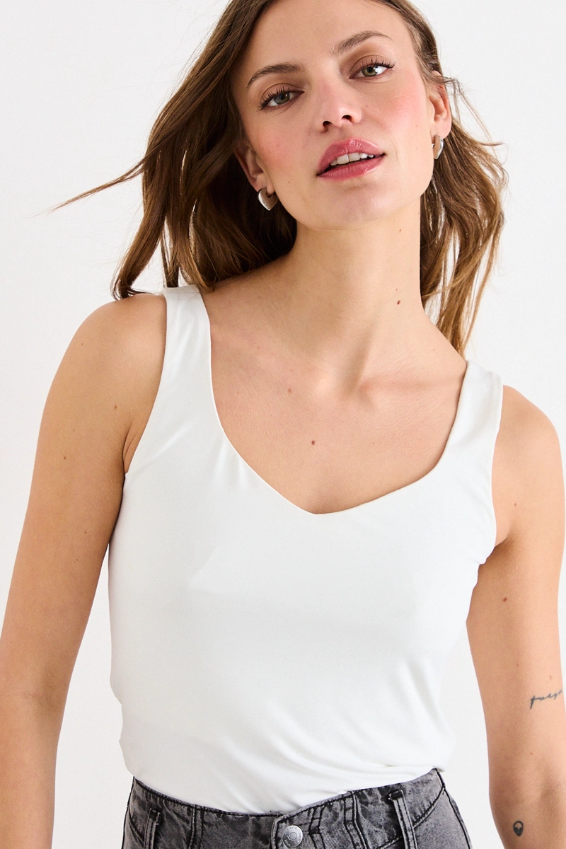 POLERA SIN MANGAS LISA CRUDO MUJER IO - 1