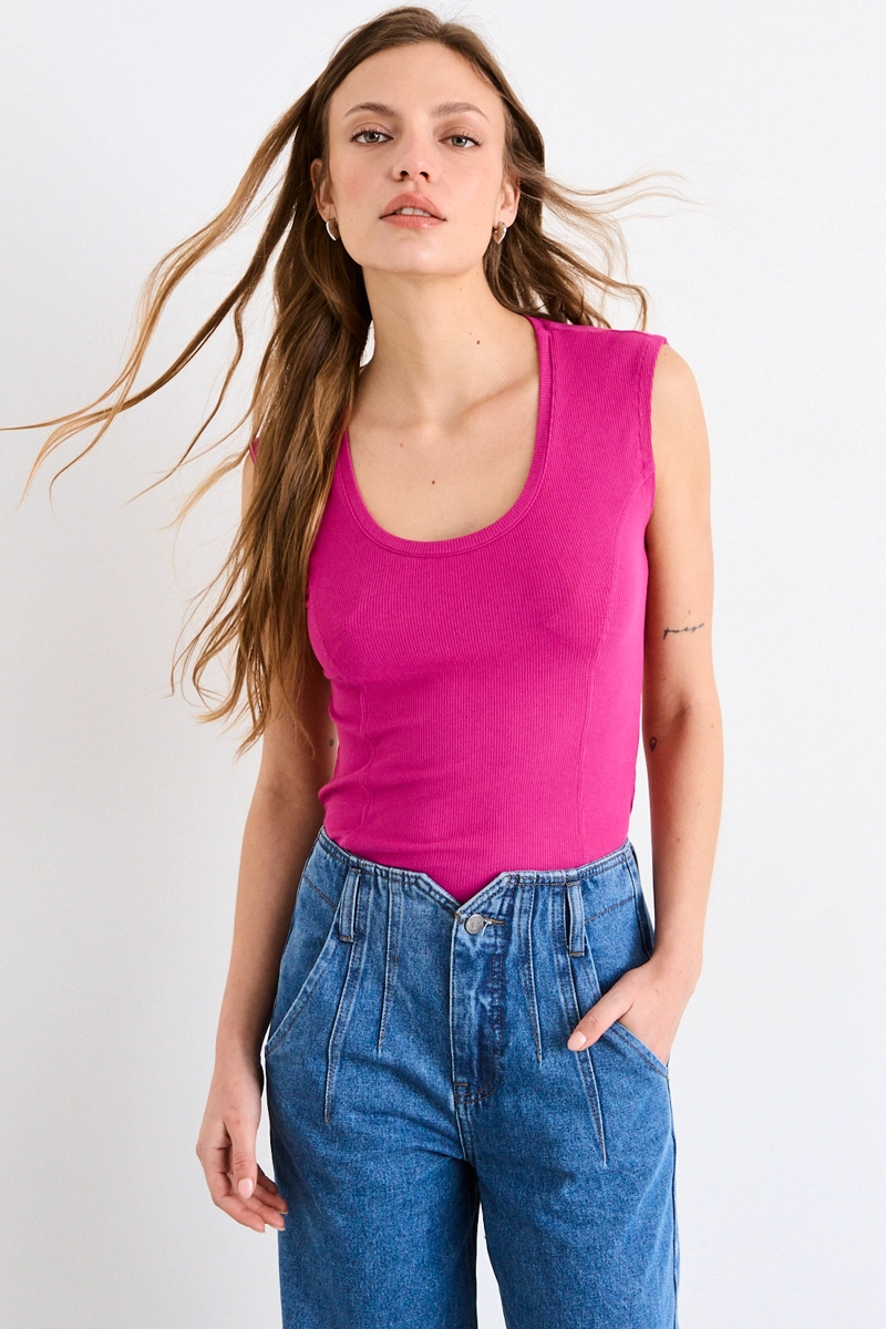 POLERA SIN MANGAS FUCSIA MUJER IO - 2