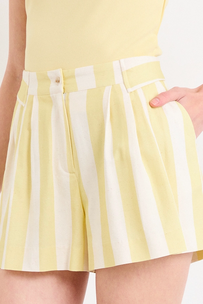 SHORT AMARILLO MUJER IO - 3