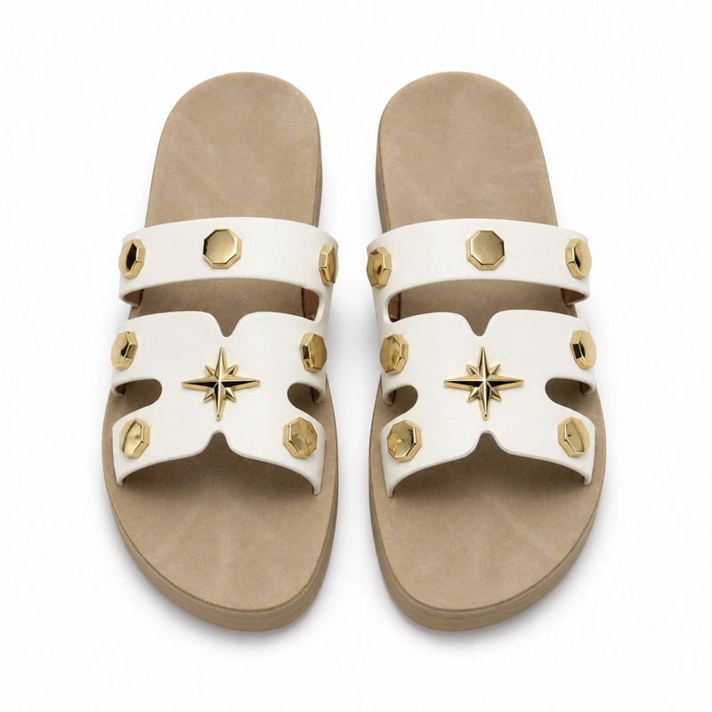 SANDALIA PLATAFORMA BAJA TACHAS DORADAS PG6038 - 4