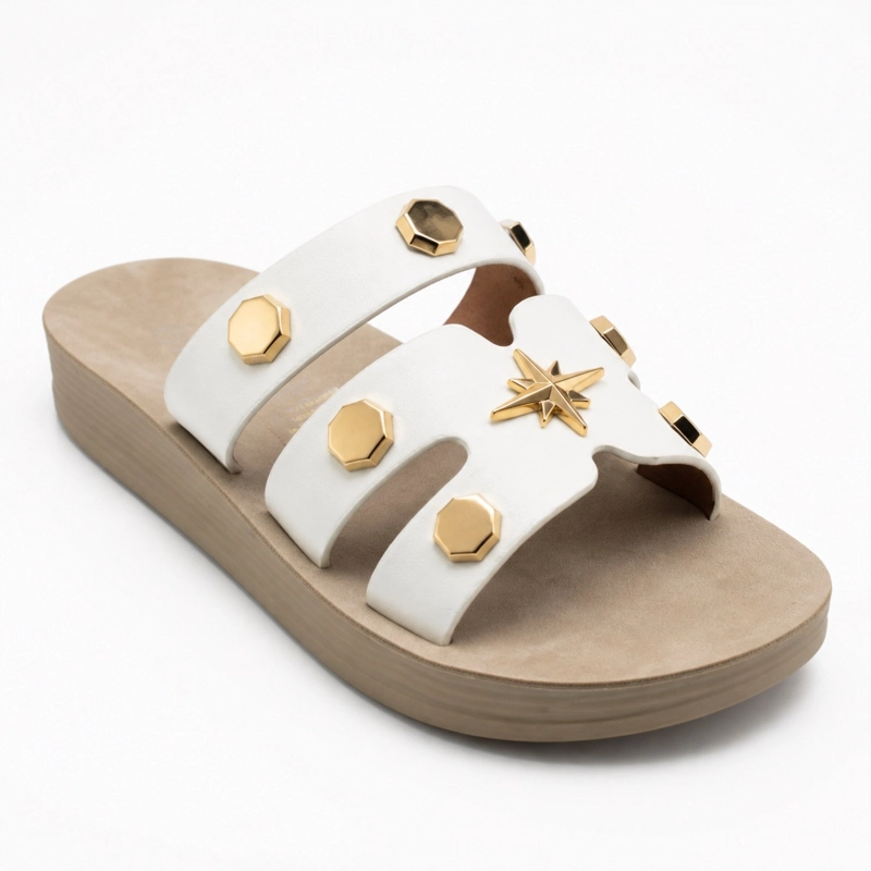 SANDALIA PLATAFORMA BAJA TACHAS DORADAS PG6038 - 7
