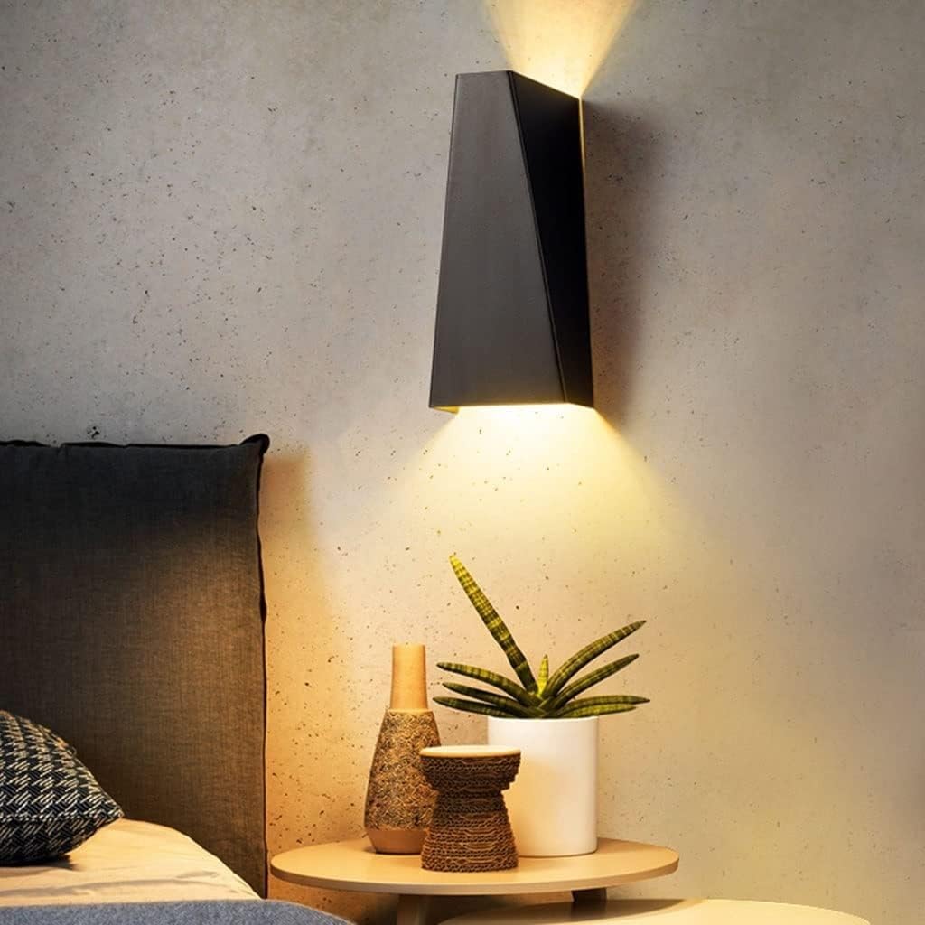 LAMPARA PARED LED DECORATIVA TRIANGULO ILUMINACION RONDON - 3
