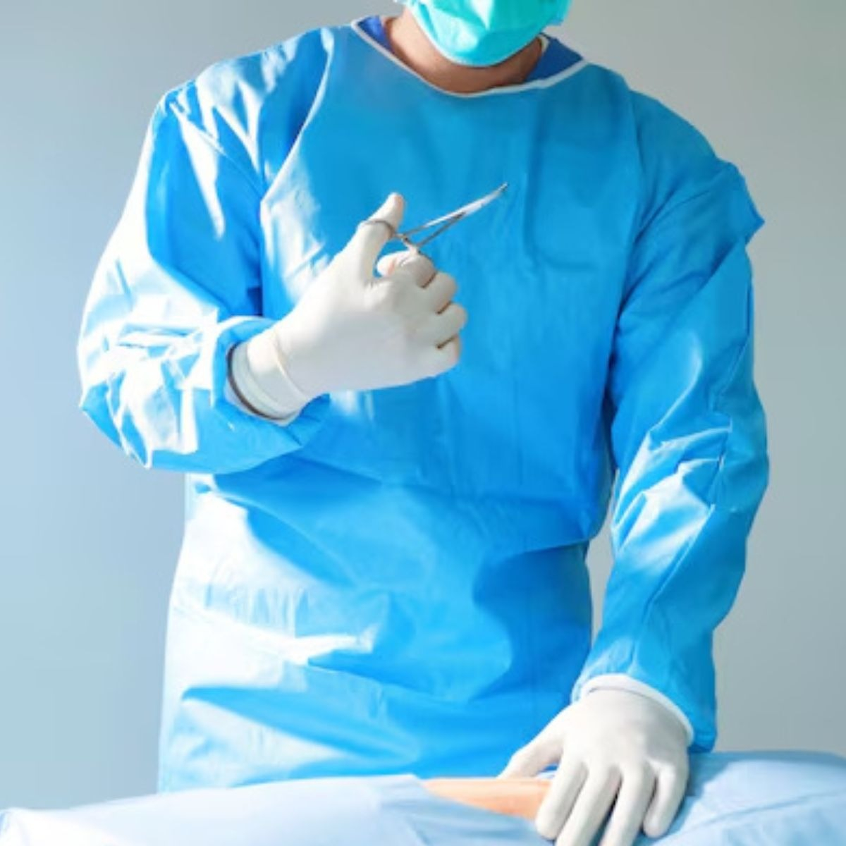 PACK 10 BATAS QUIRURGICAS DESECHABLE USO MEDICO SALUD LAU - 3