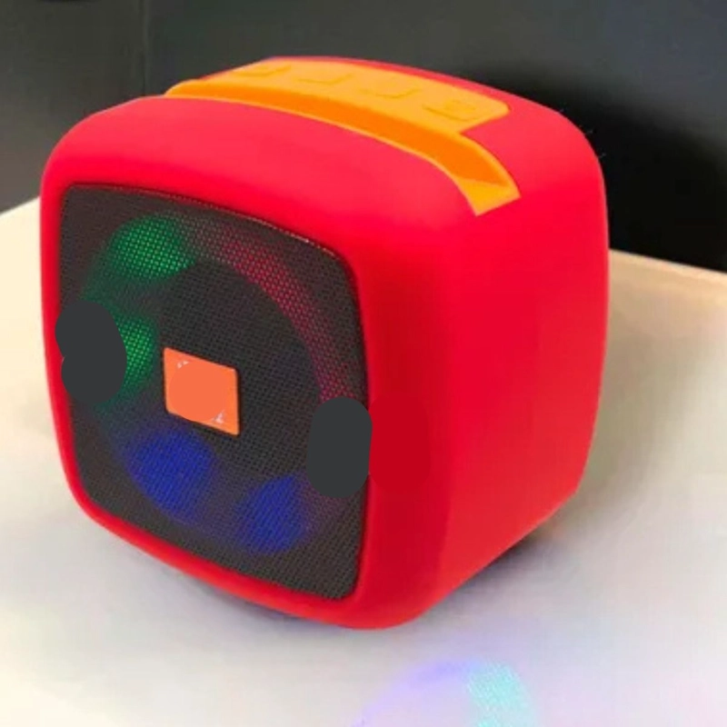 PARLANTE PORTATIL RECARGABLE CON LUCES LED 5W MUSICA LAU - 8