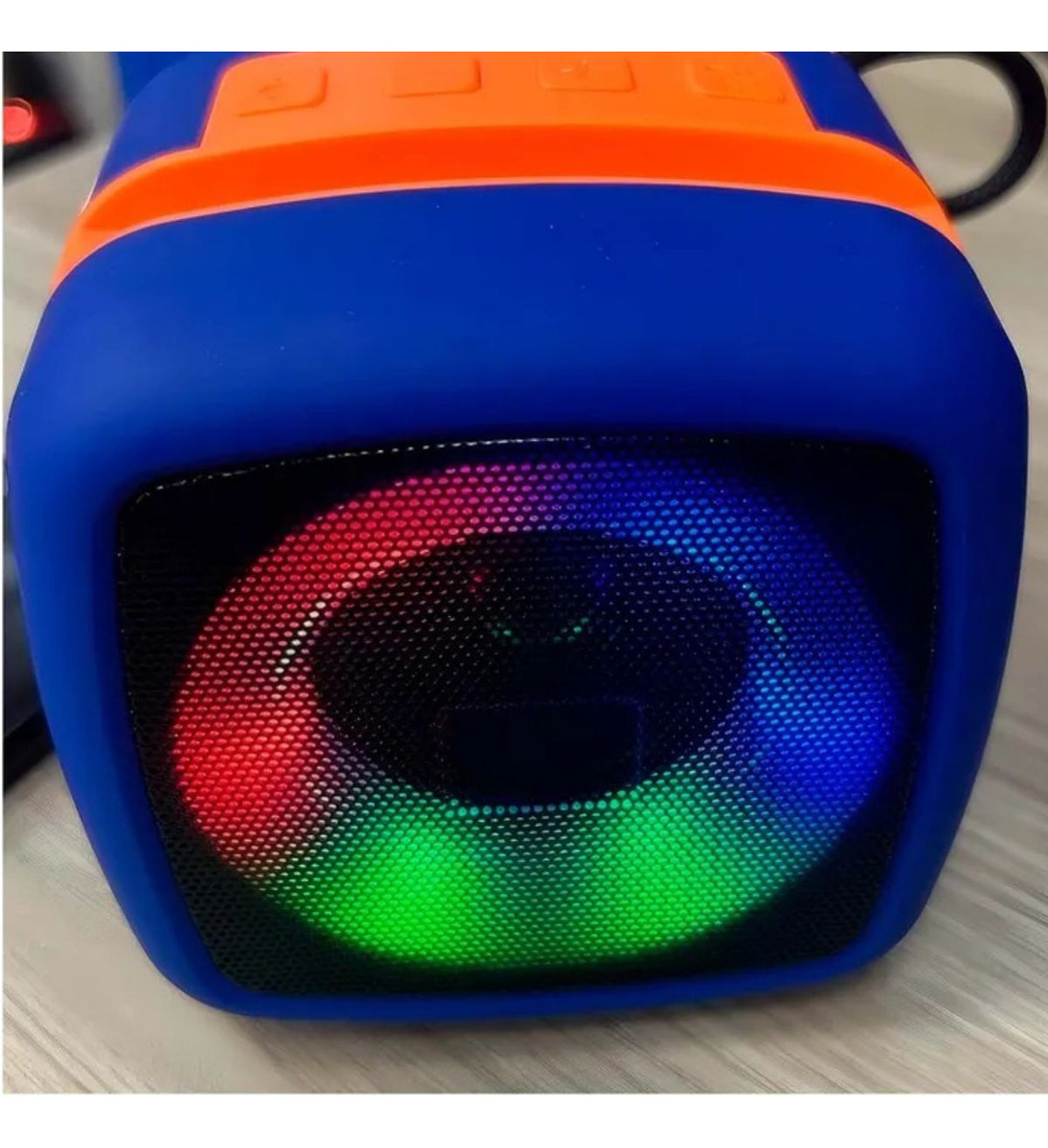 PARLANTE PORTATIL RECARGABLE CON LUCES LED 5W MUSICA LAU - 9