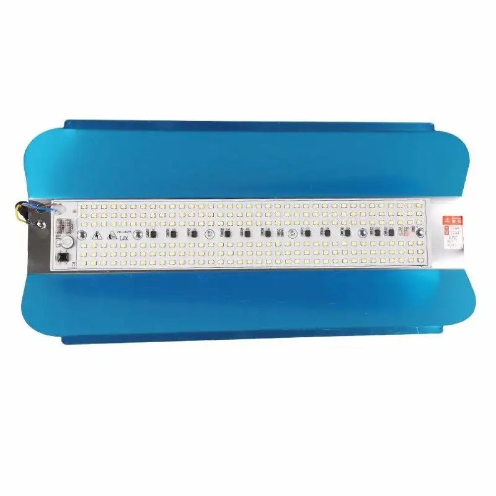 LAMPARA REFLECTOR LED ULTRALIVIANO ILUMINACION EXTERIOR LAU - 1