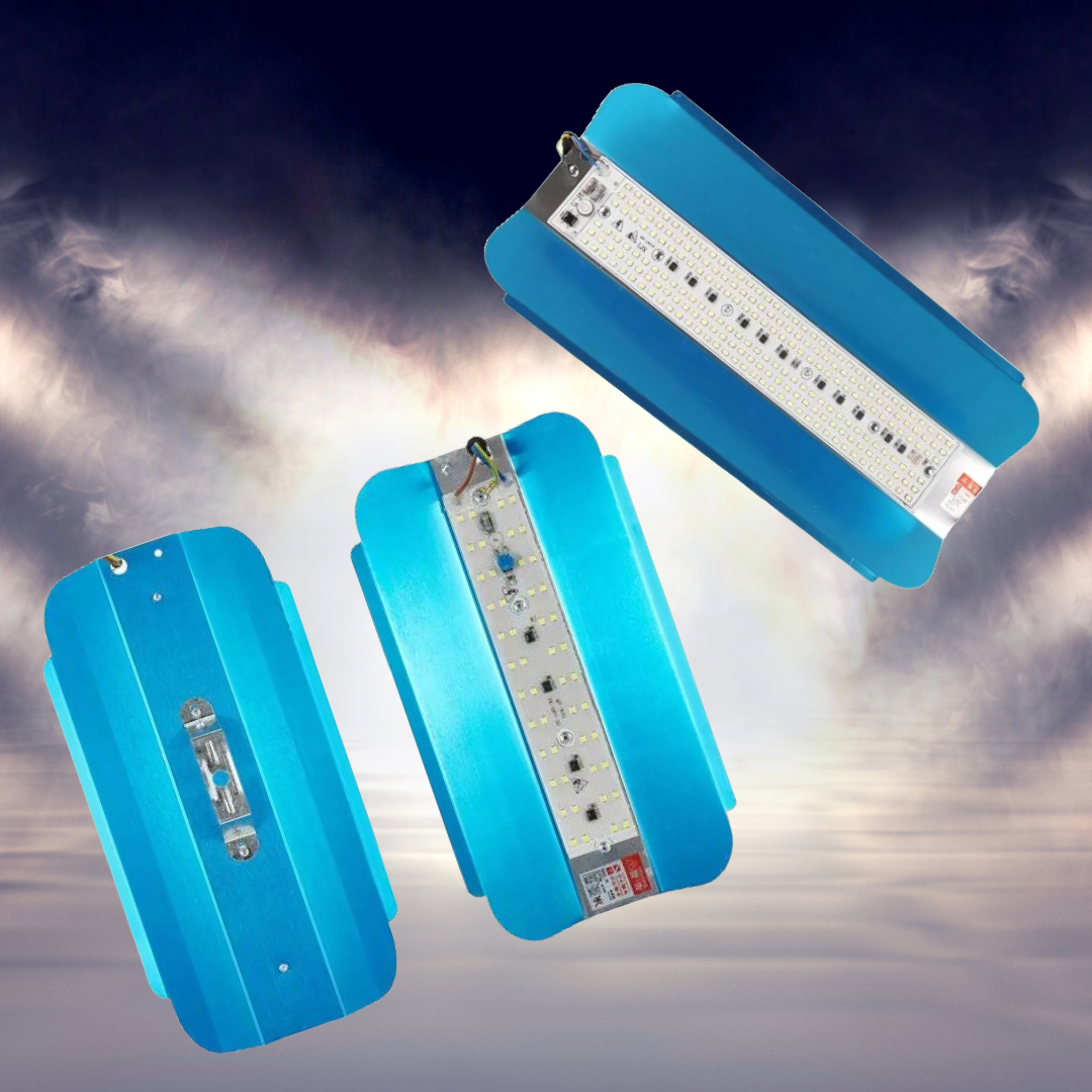 LAMPARA REFLECTOR LED ULTRALIVIANO ILUMINACION EXTERIOR LAU - 2
