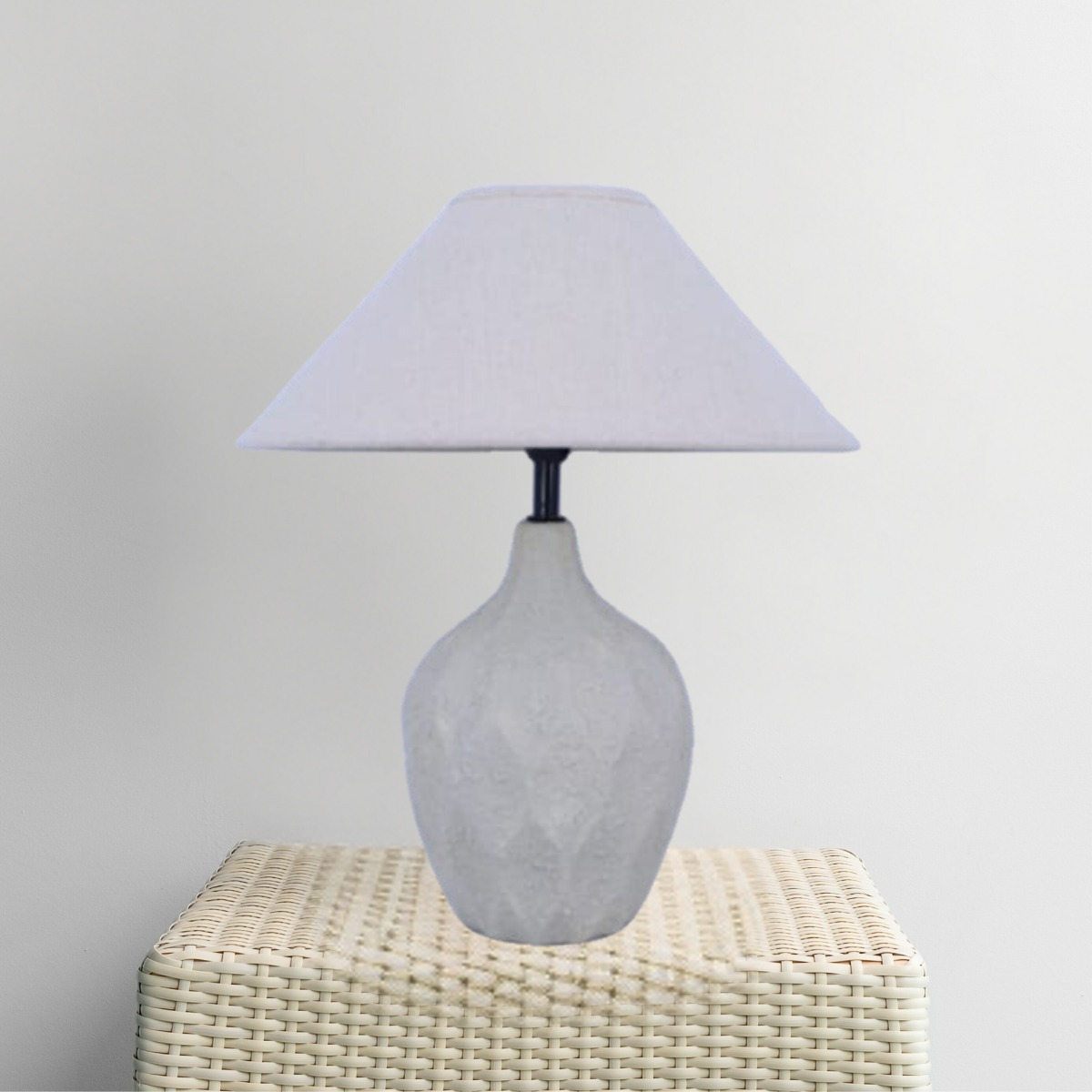 LÁMPARA MESA BASE TEXTURIZADA PANTALLA BEIGE DECORATIVA JHN - 7