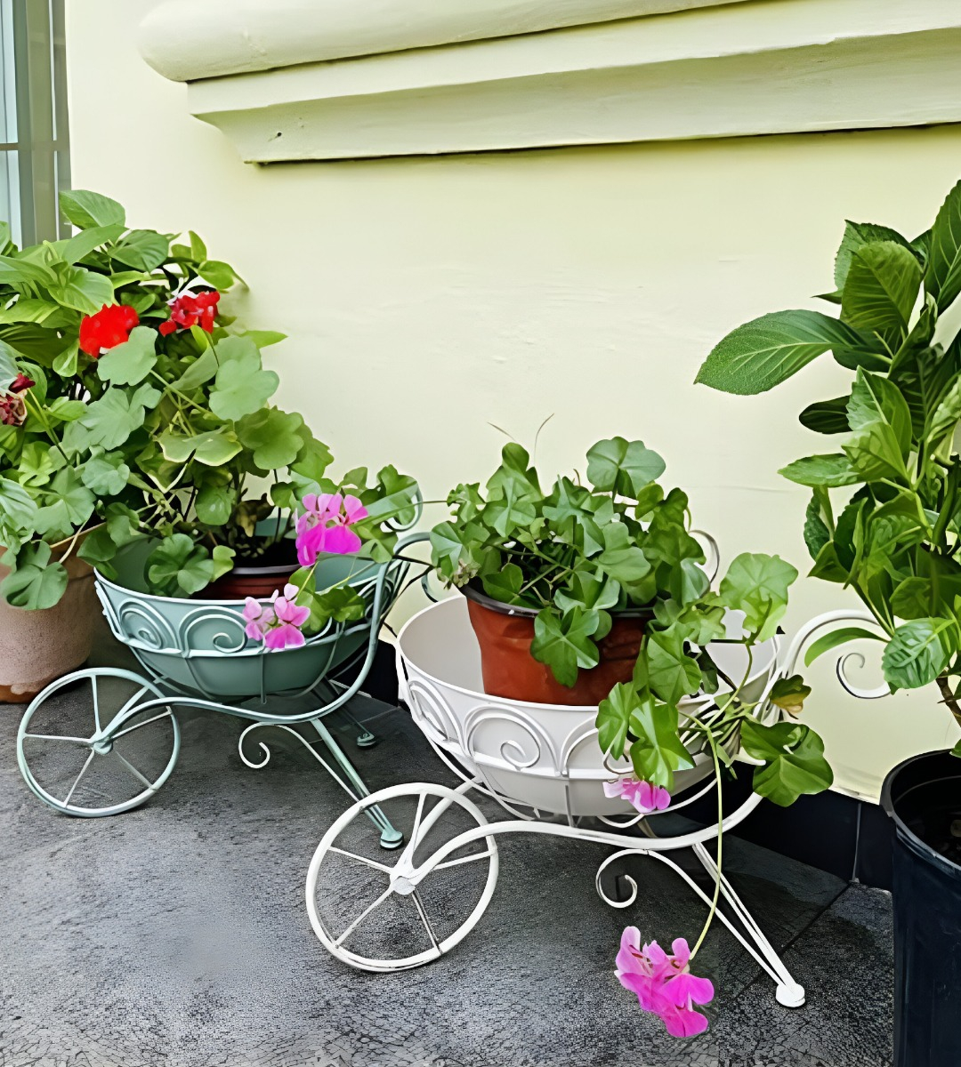 SOPORTE MACETAS ORNAMENTADO PLANTAS CARRETILLA FLORES JHN - 9