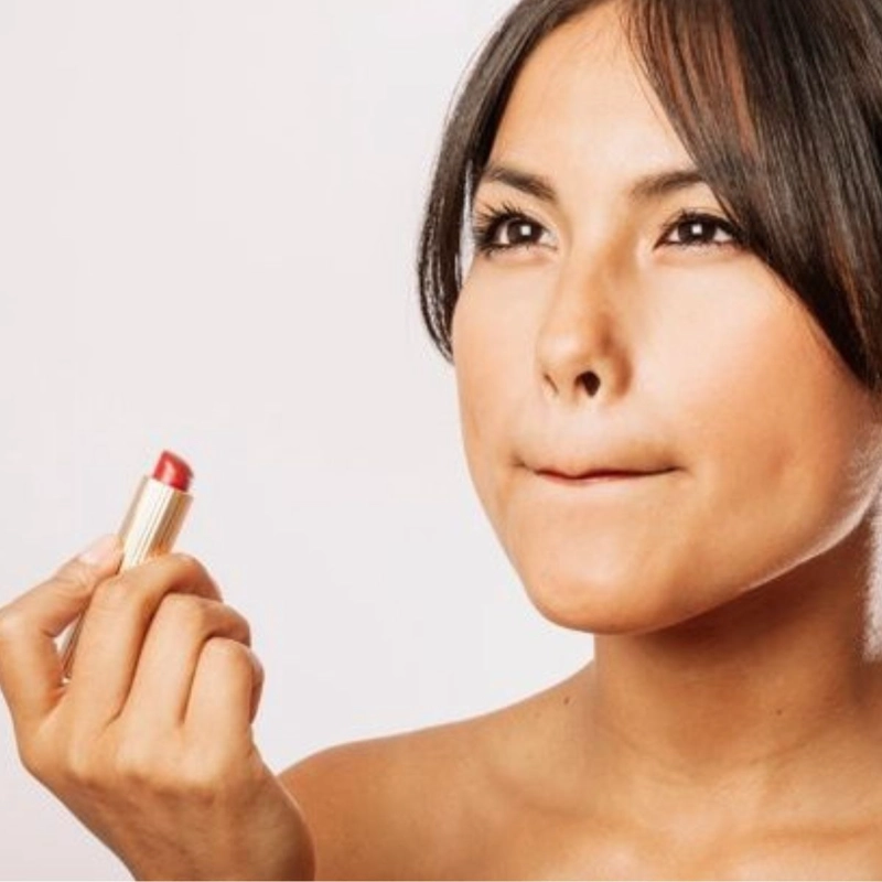 PAQ 24 LABIALES EN BARRA EFECTO MATE 12 TONOS SURTIDO LAU - 9