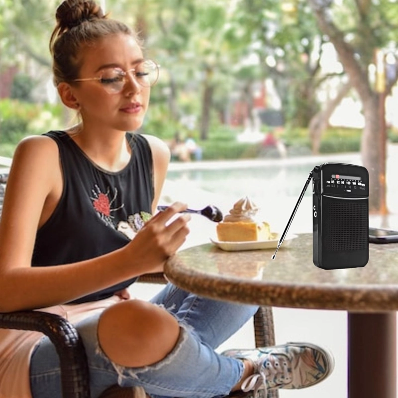 MINI RADIO PORTATIL DE BOLSILLO AM/FM RECARGABLE LAU - 5