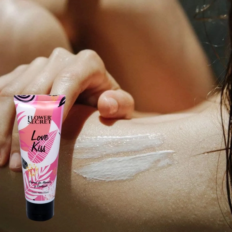 PAQ 12 CREMAS DE MANOS Y CUERPO LOVE KISS DULCE GLITTER LAU - 6
