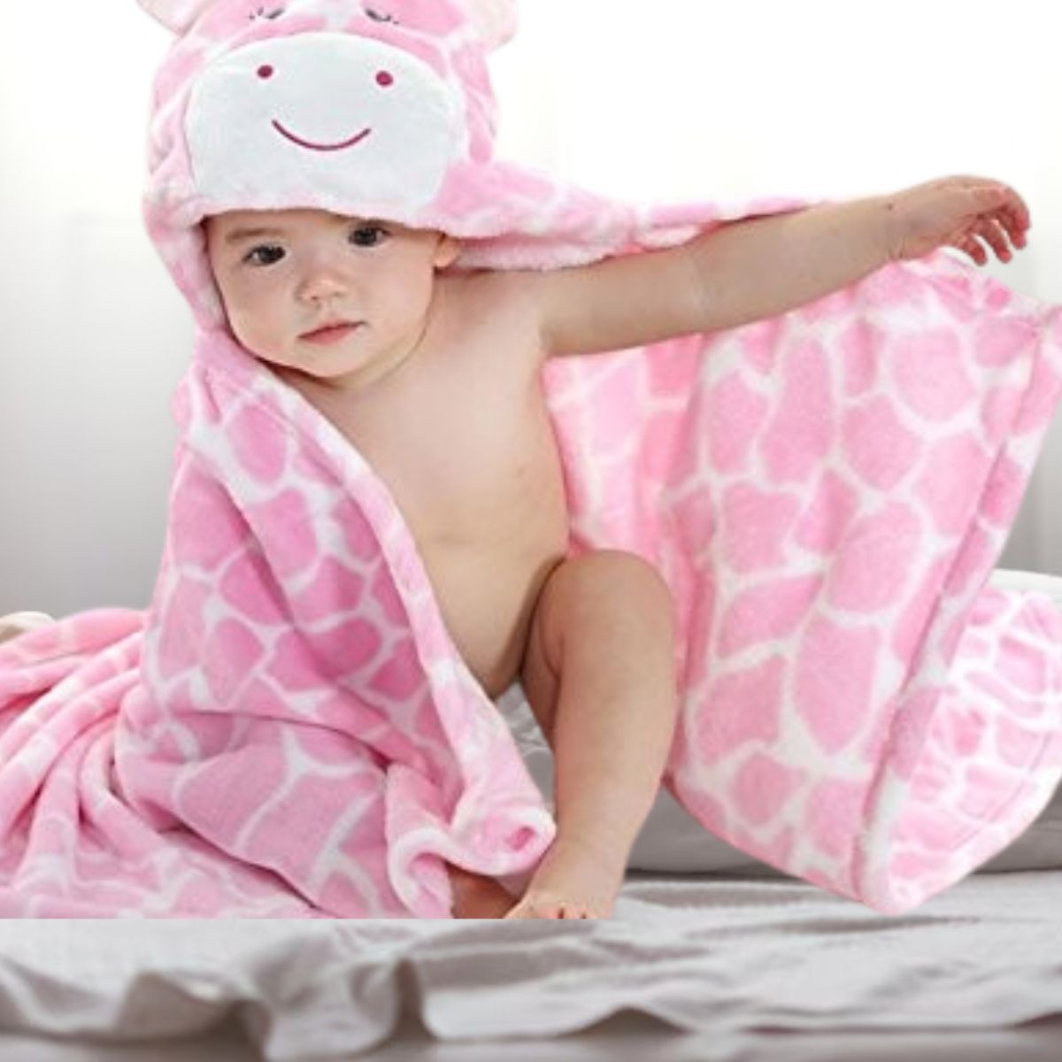 TOALLA CON CAPUCHA PARA BEBE SUAVE HIPOALARGENICA LAU - 2