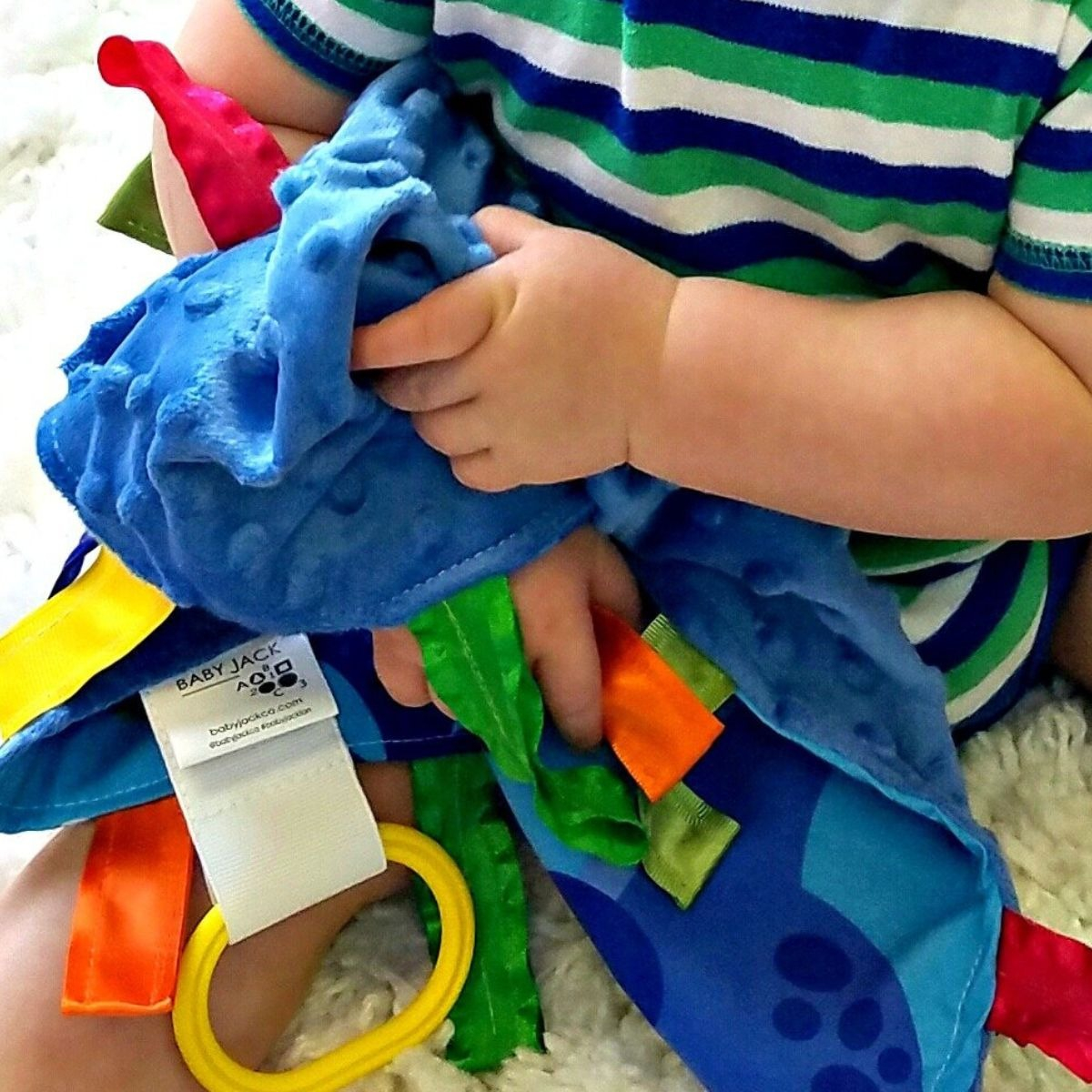 TUTO DE APEGO SENSORIAL MANTA FELPA SUAVE PARA BEBE LAU - 4