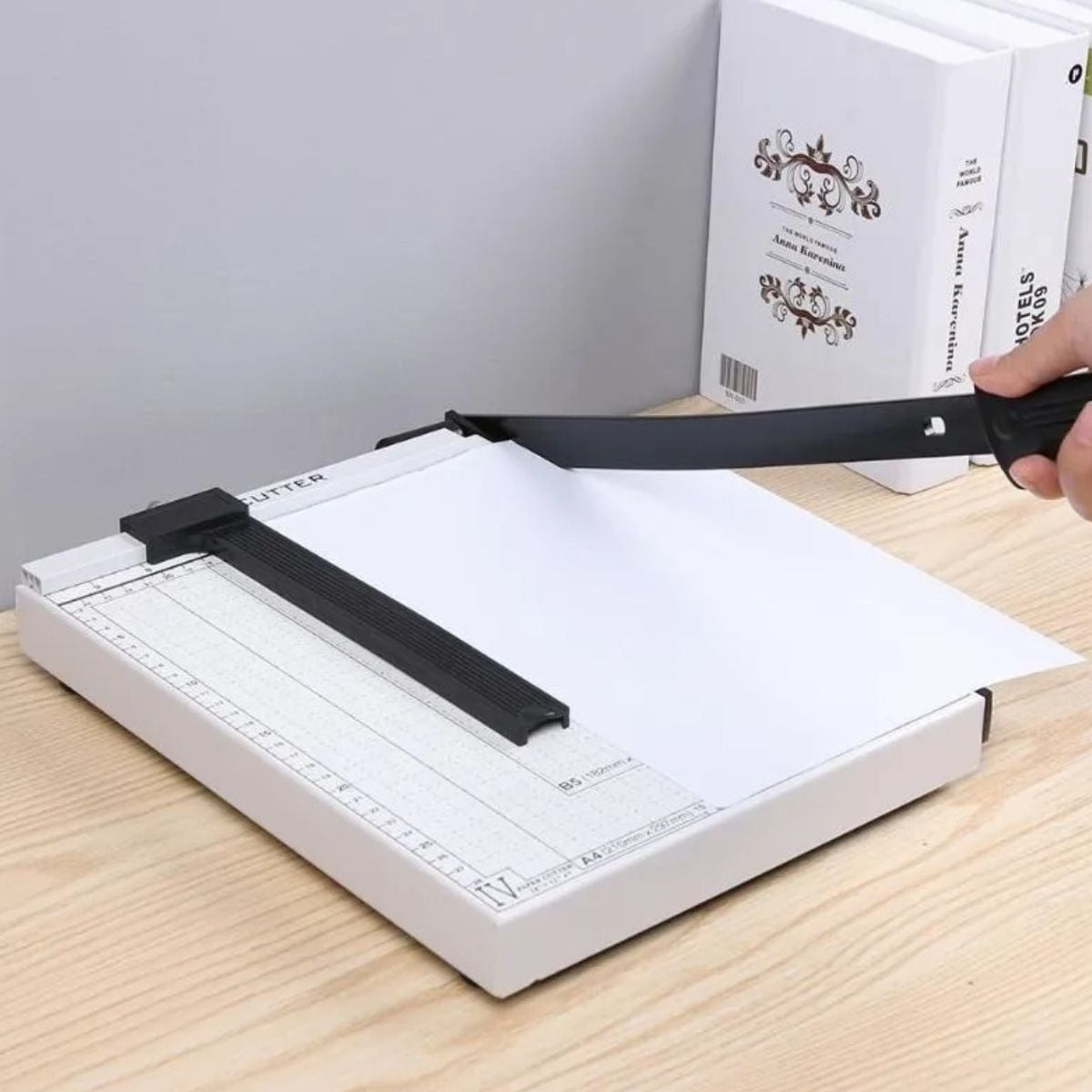 GUILLOTINA DE PAPEL A4 CORTADOR OFICINA ESCOLAR LAU - 8