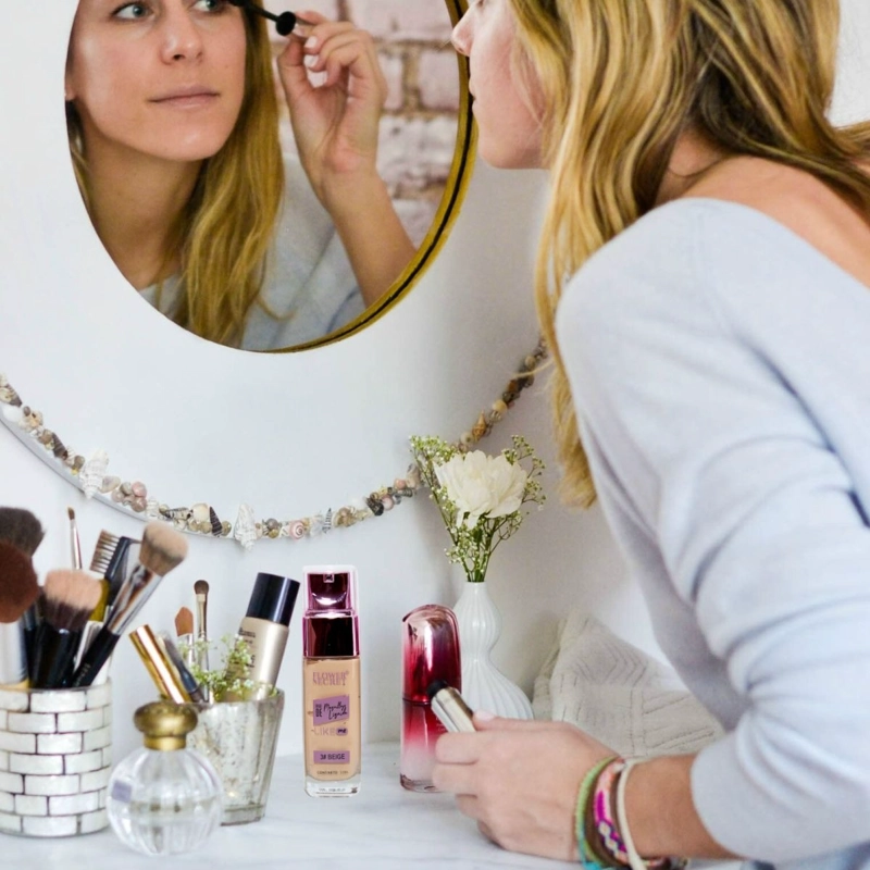PACK 12 BASES DE MAQUILLAJE LIKE ME 35ML LIQUIDA LIGERA LAU - 6