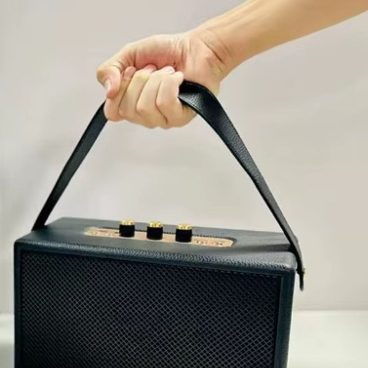 PARLANTE PORTATIL BLUETOOTH ESTILO RETRO MUSICA LAU - 2