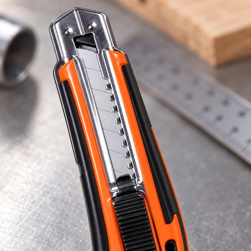 Navaja Retráctil Truper 18 mm Incluye 3 Cuchillas CUT-6X - 5